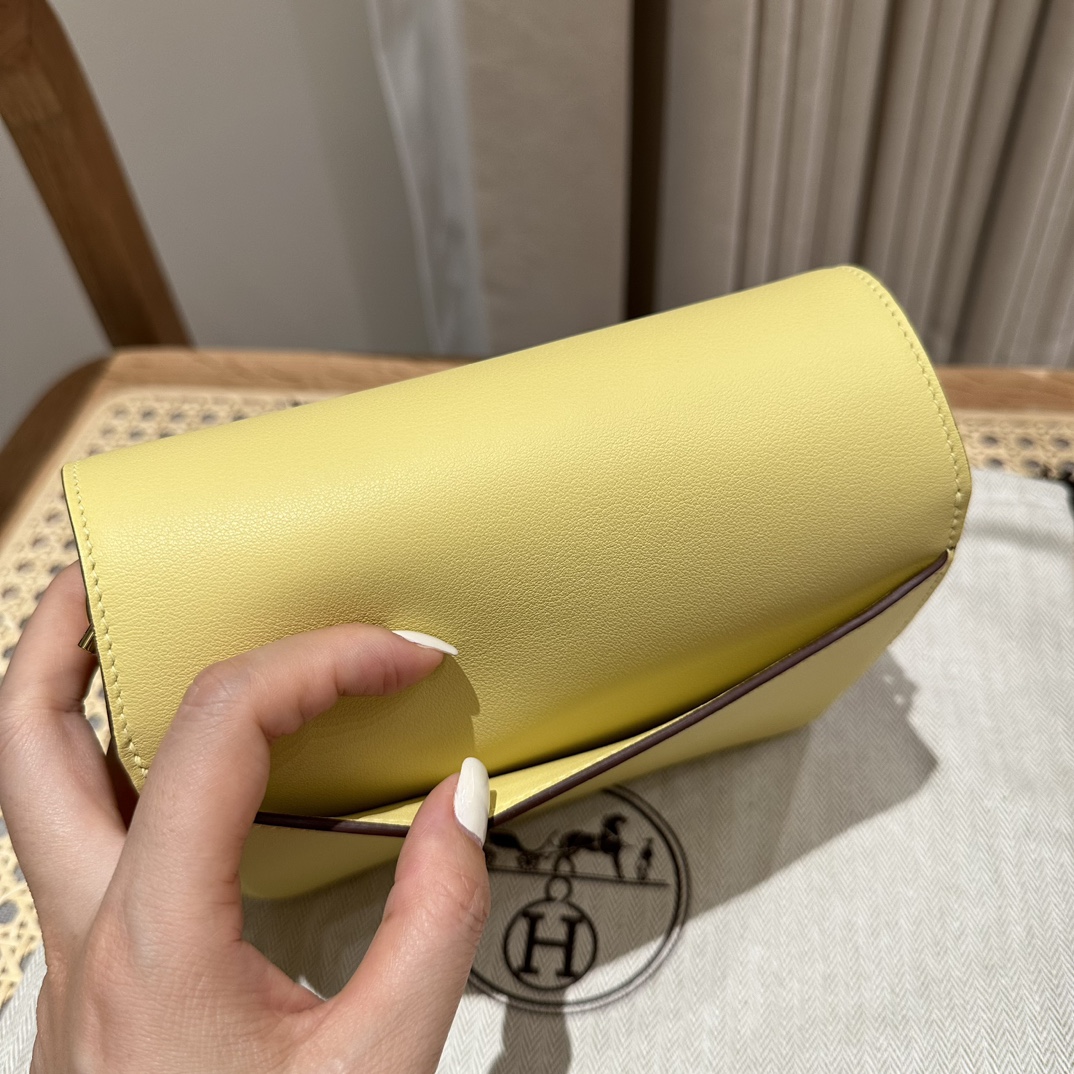 Hermès Roulis 19 Jaune Poussin Chever