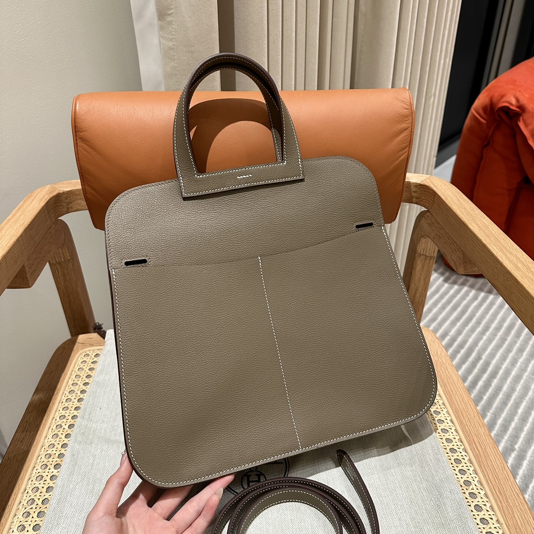 Hermès Halzan 31 Etoupe Swift