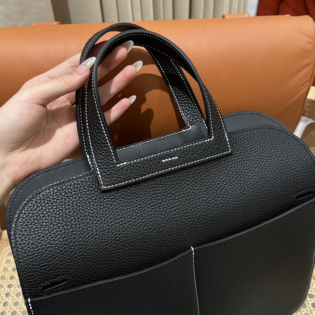 Hermès Halzan 31 Black  Clemence