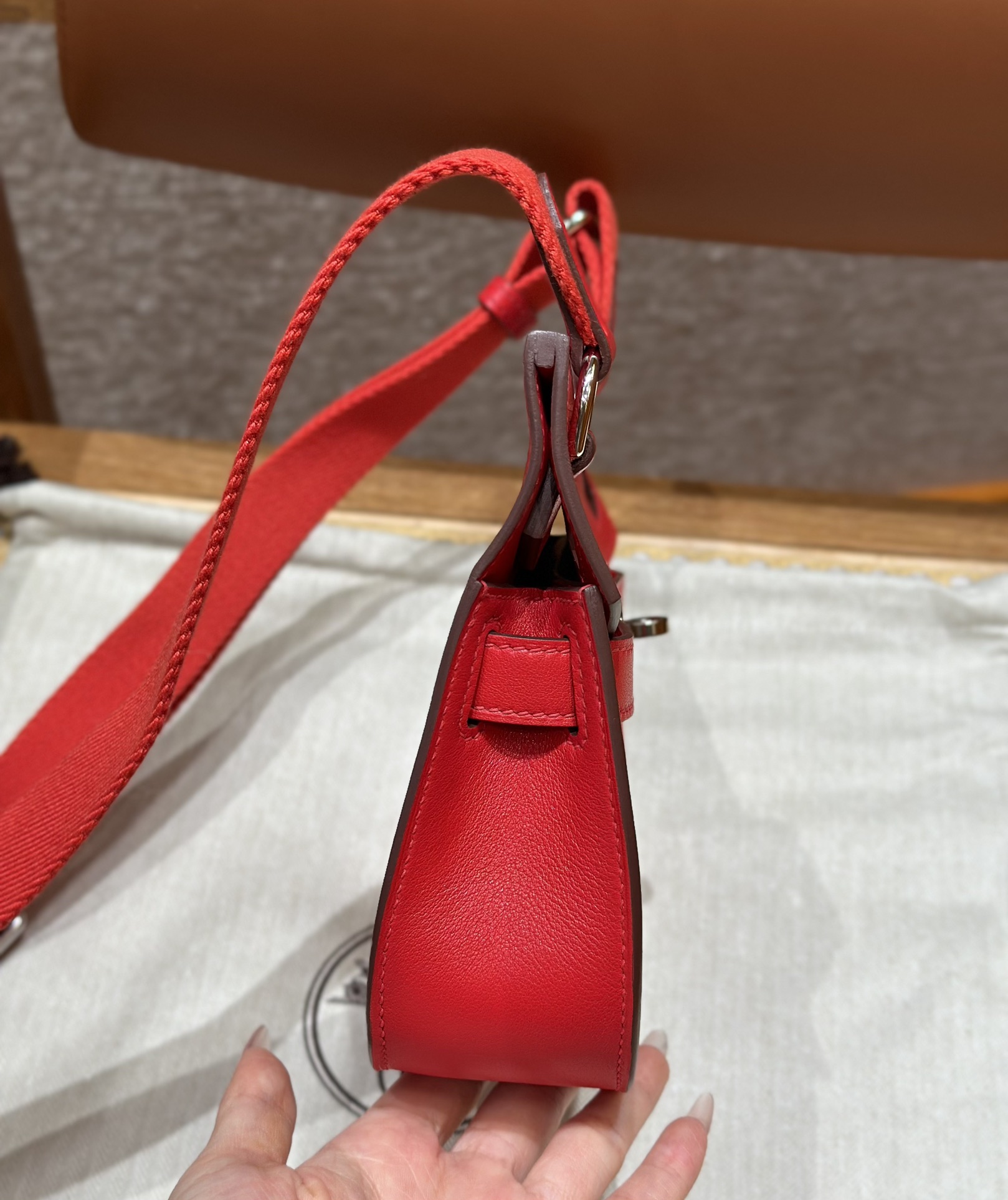 Hermès  Jypsiere 23 Rouge casaque Swift