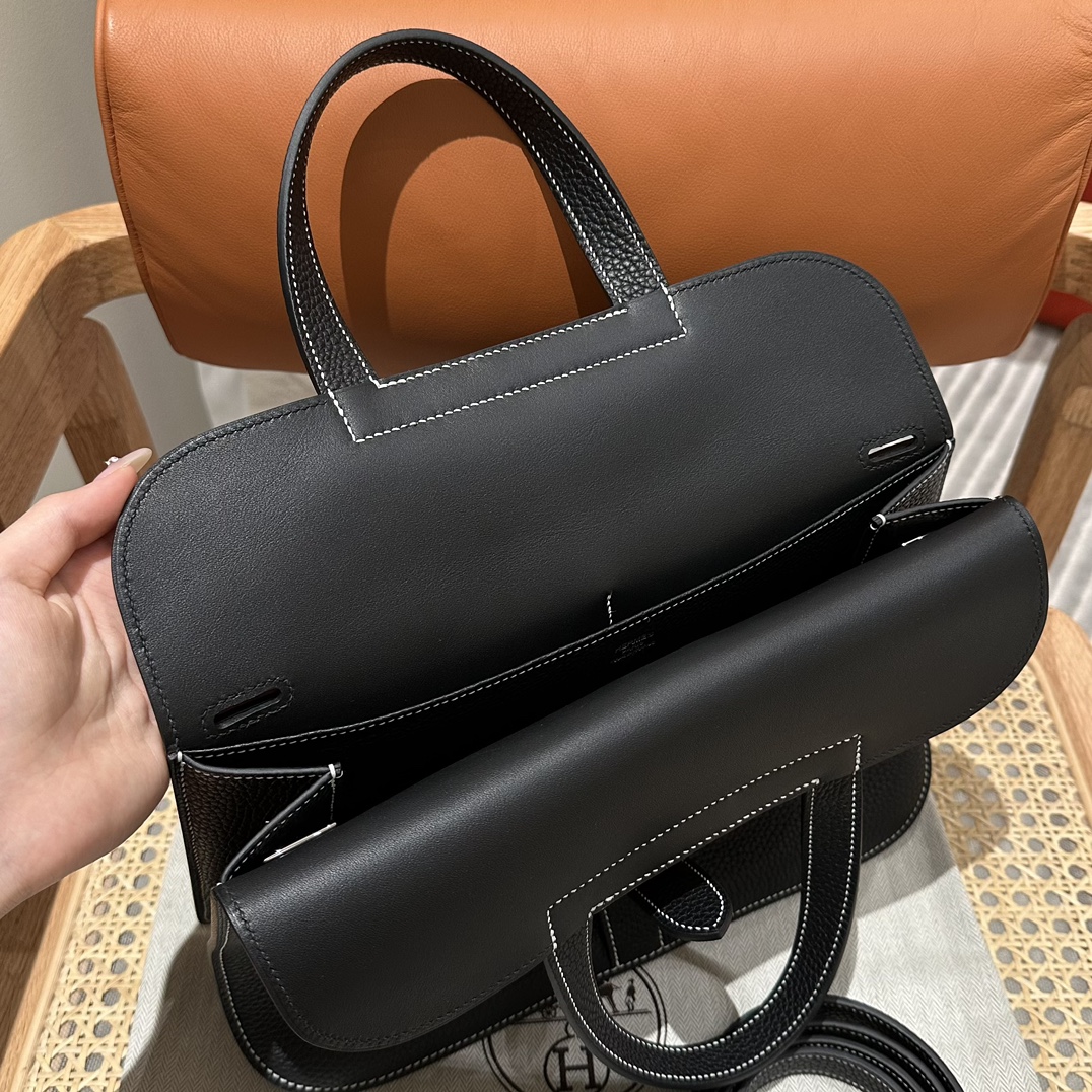 Hermès Halzan 31 Black  Clemence