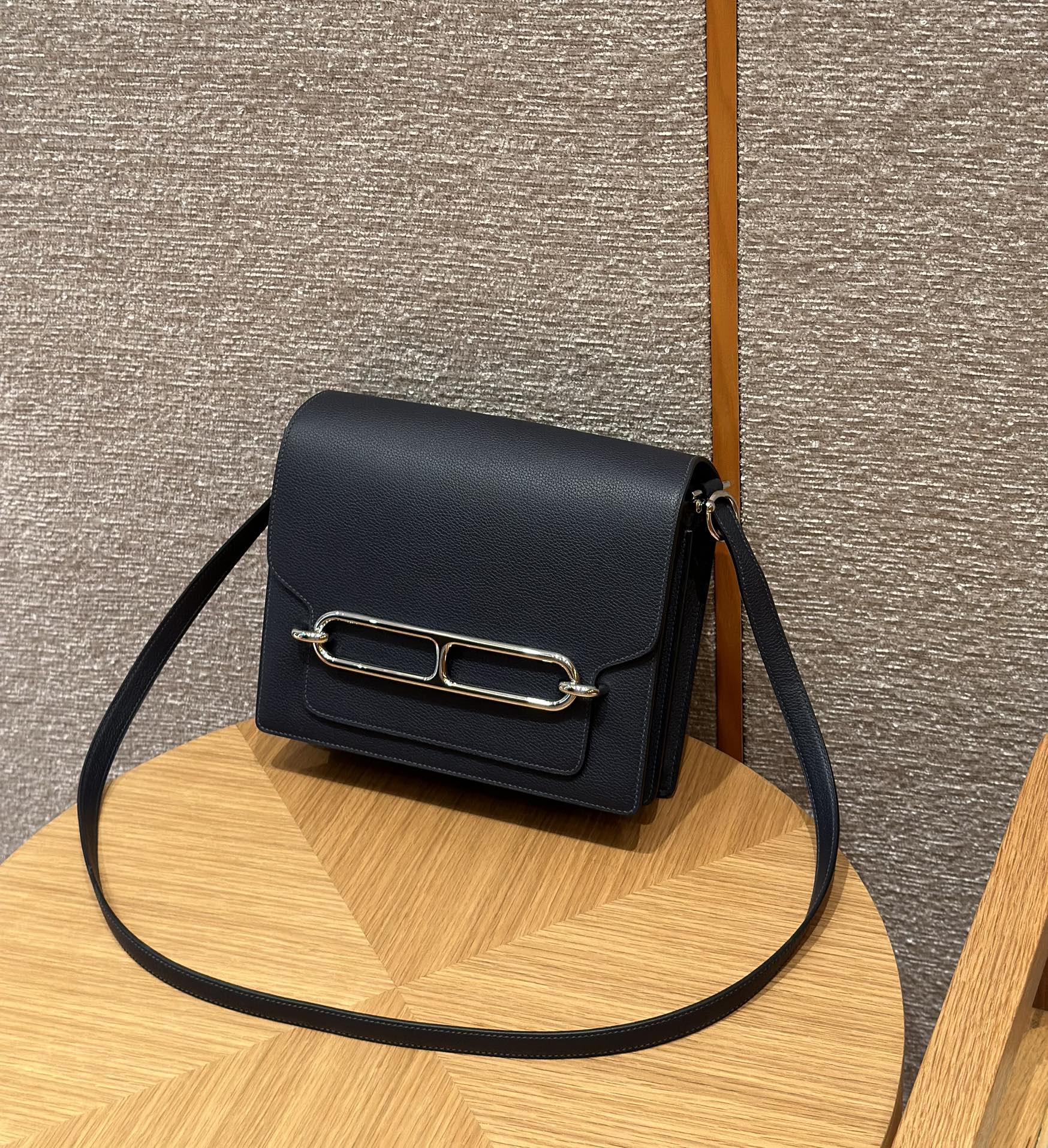 Hermès Roulis 23 Blue nuit  Evecolor