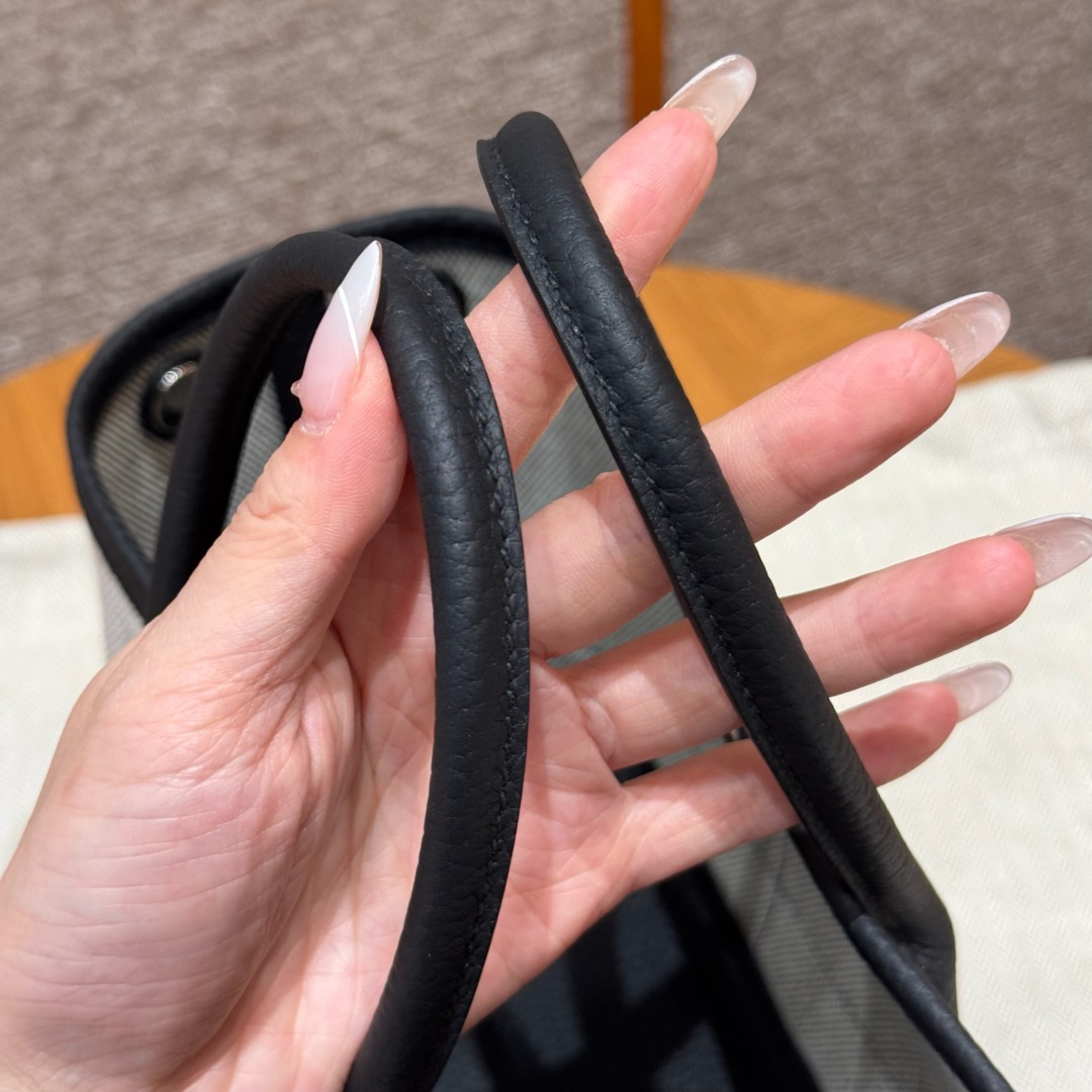 Hermès  Garden party 23  ecru/noir/noir Canbas and Negonda