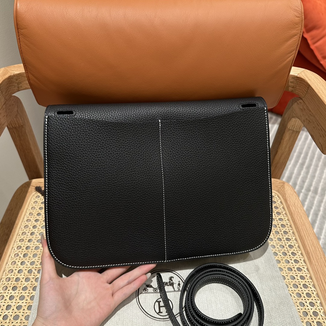 Hermès Halzan 31 Black  Clemence