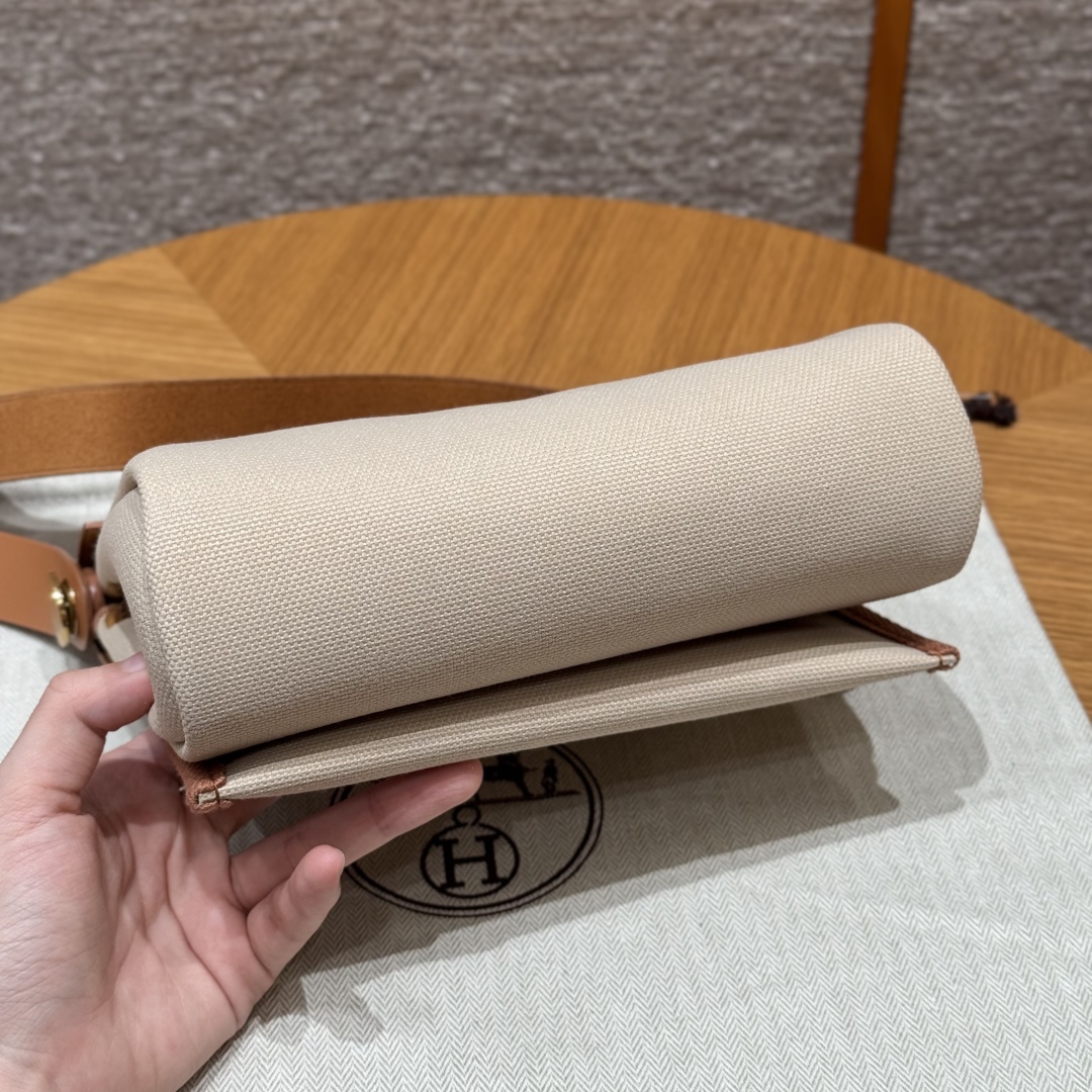 Hermès  Herbag 20 Beton/naturel sable  Canvas and cowhide