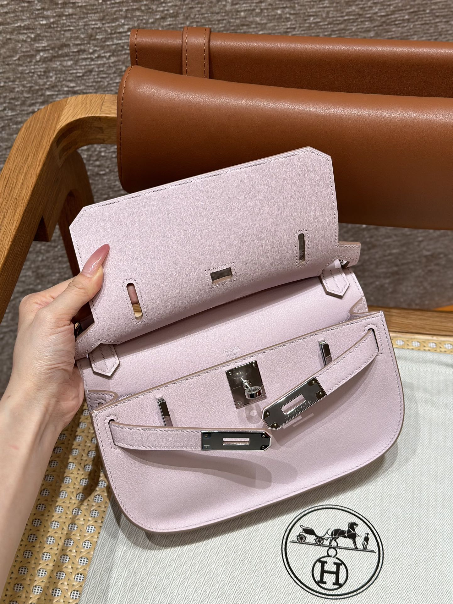 Hermès  Jypsiere 23  Mauve pale Swift