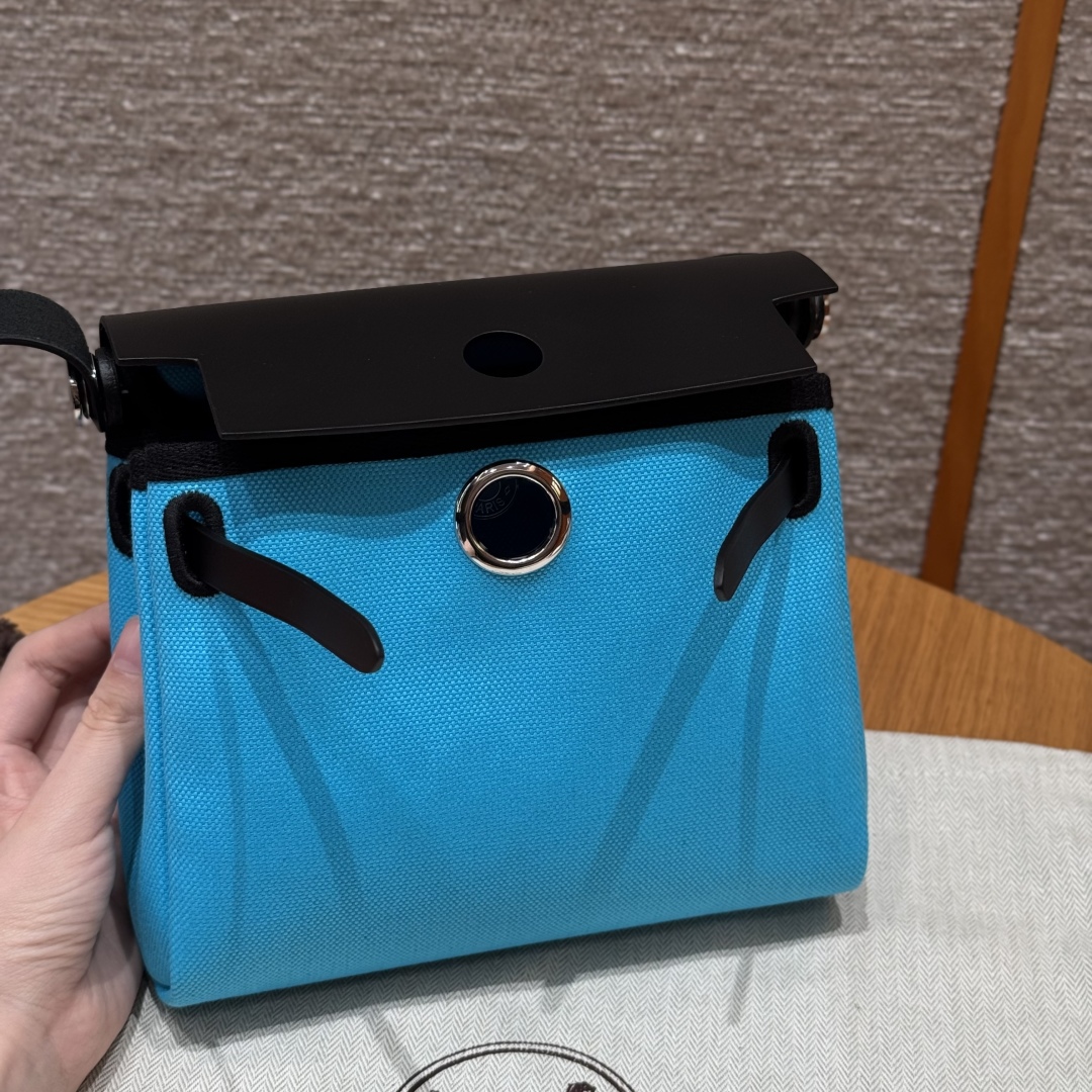 Hermès  Herbag 20 Bleu riviera/noir  Canvas and cowhide