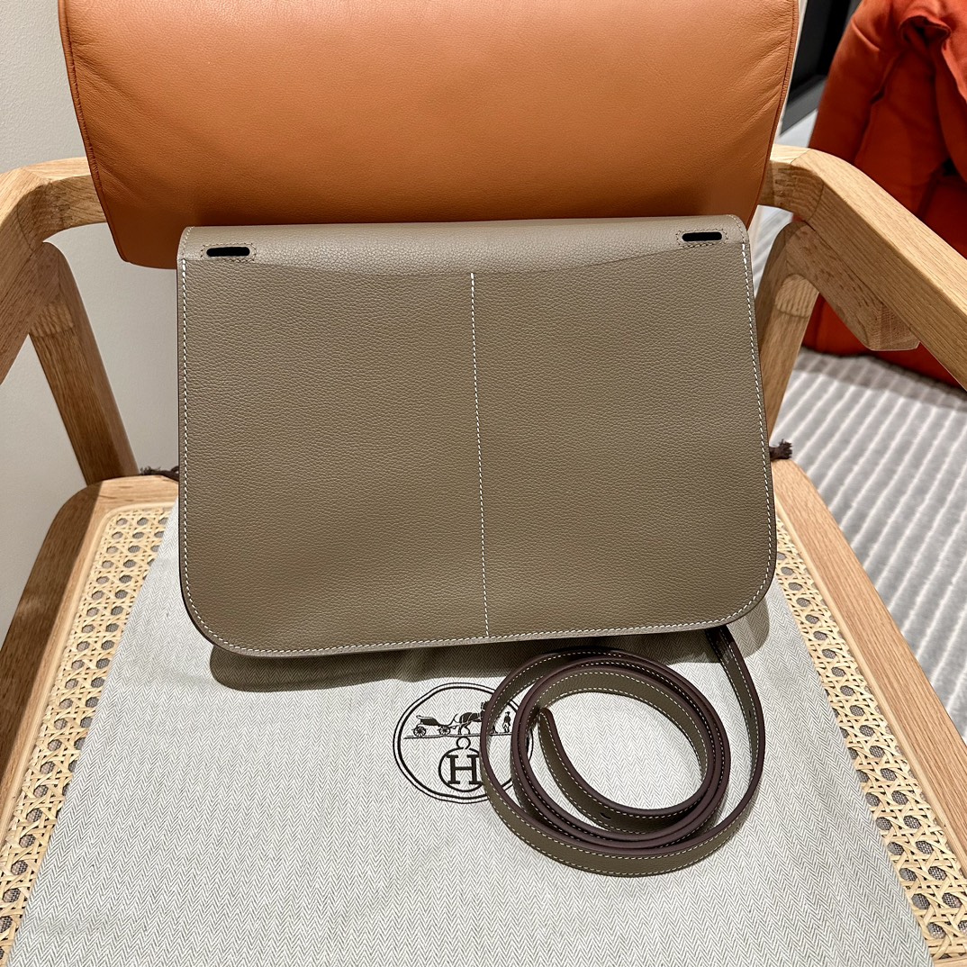 Hermès Halzan 31 Etoupe Swift