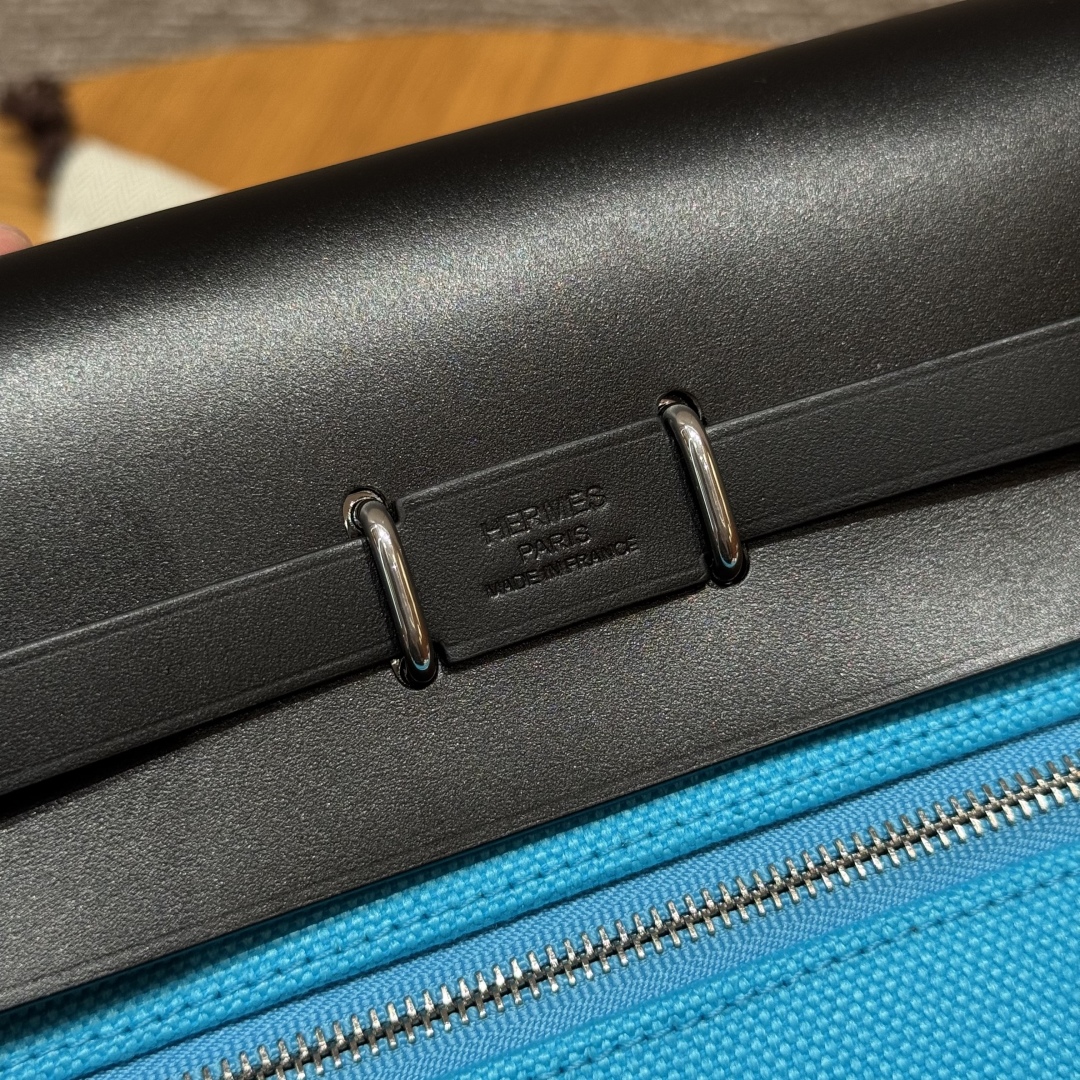 Hermès  Herbag 20 Bleu riviera/noir  Canvas and cowhide