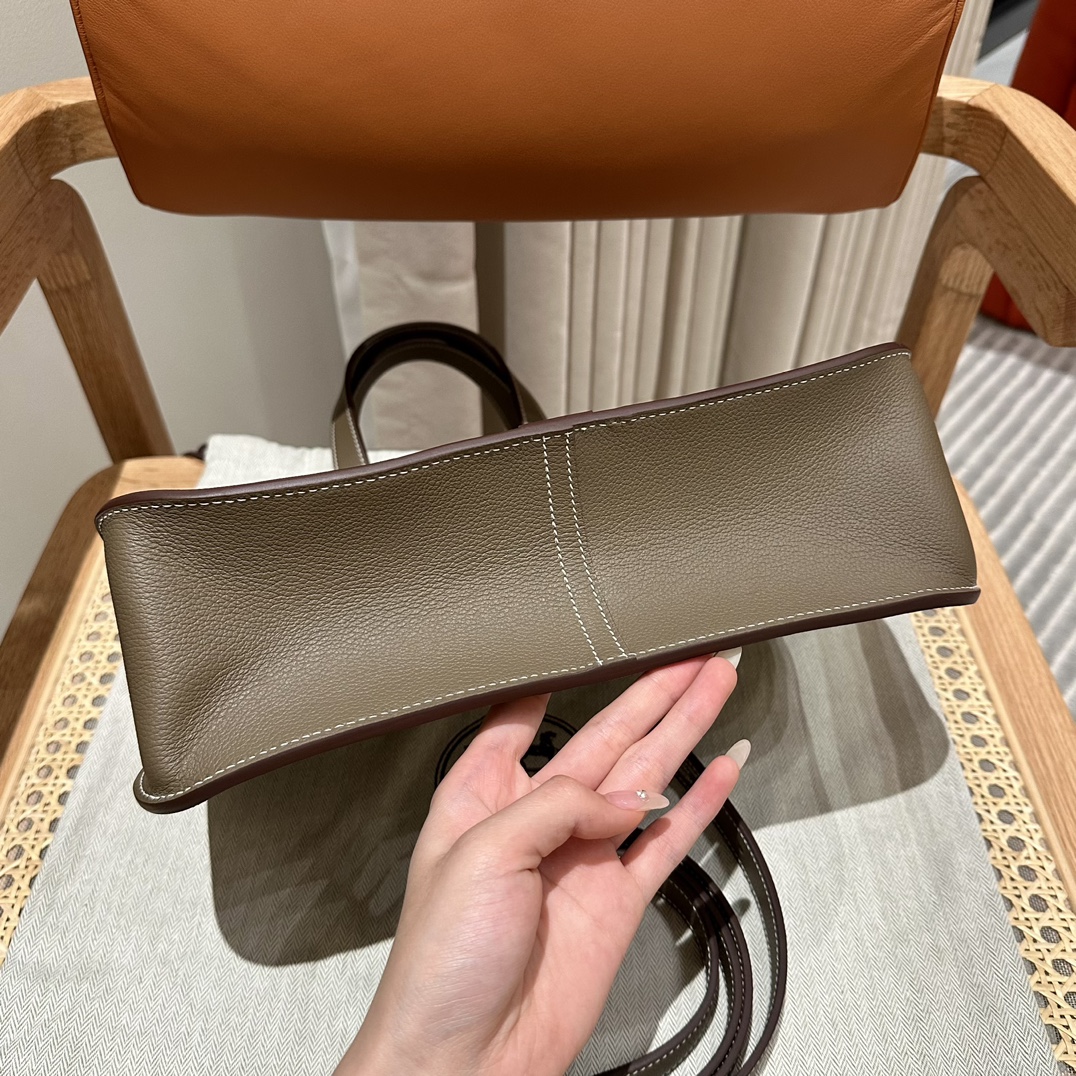 Hermès Halzan 31 Etoupe Swift