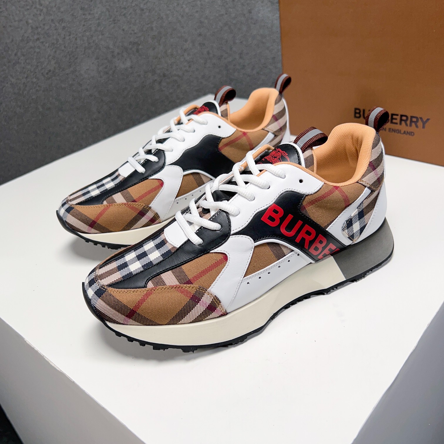 B new print slip-on XC07070401