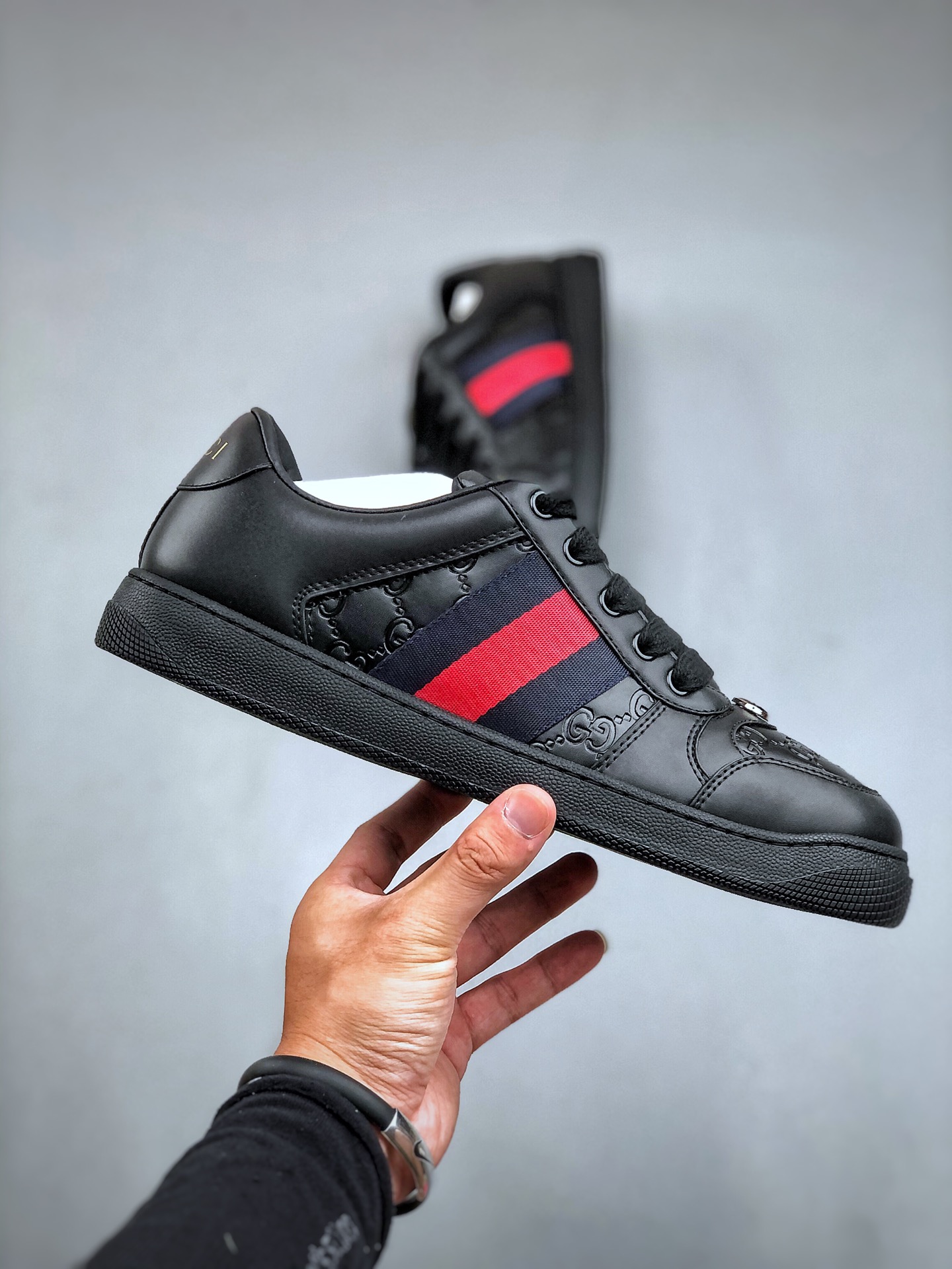 GUCCI Screener Leather Round-Toe Lace-Up Low-Top Sneaker – Men's, Black