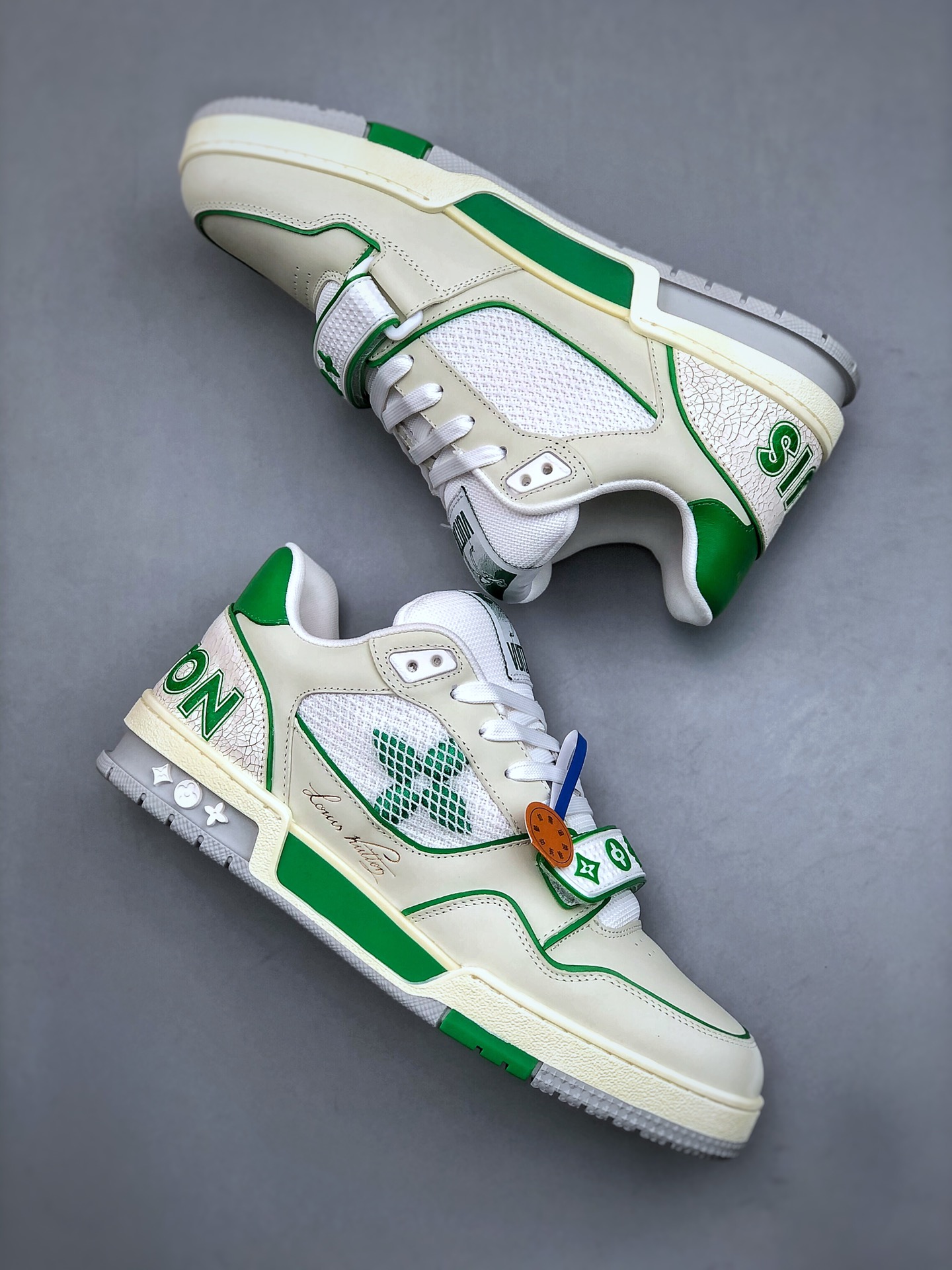 LOUIS VUITTON Trainer Classic Pattern Retro Fashion Sneaker – Men’s, White & Green