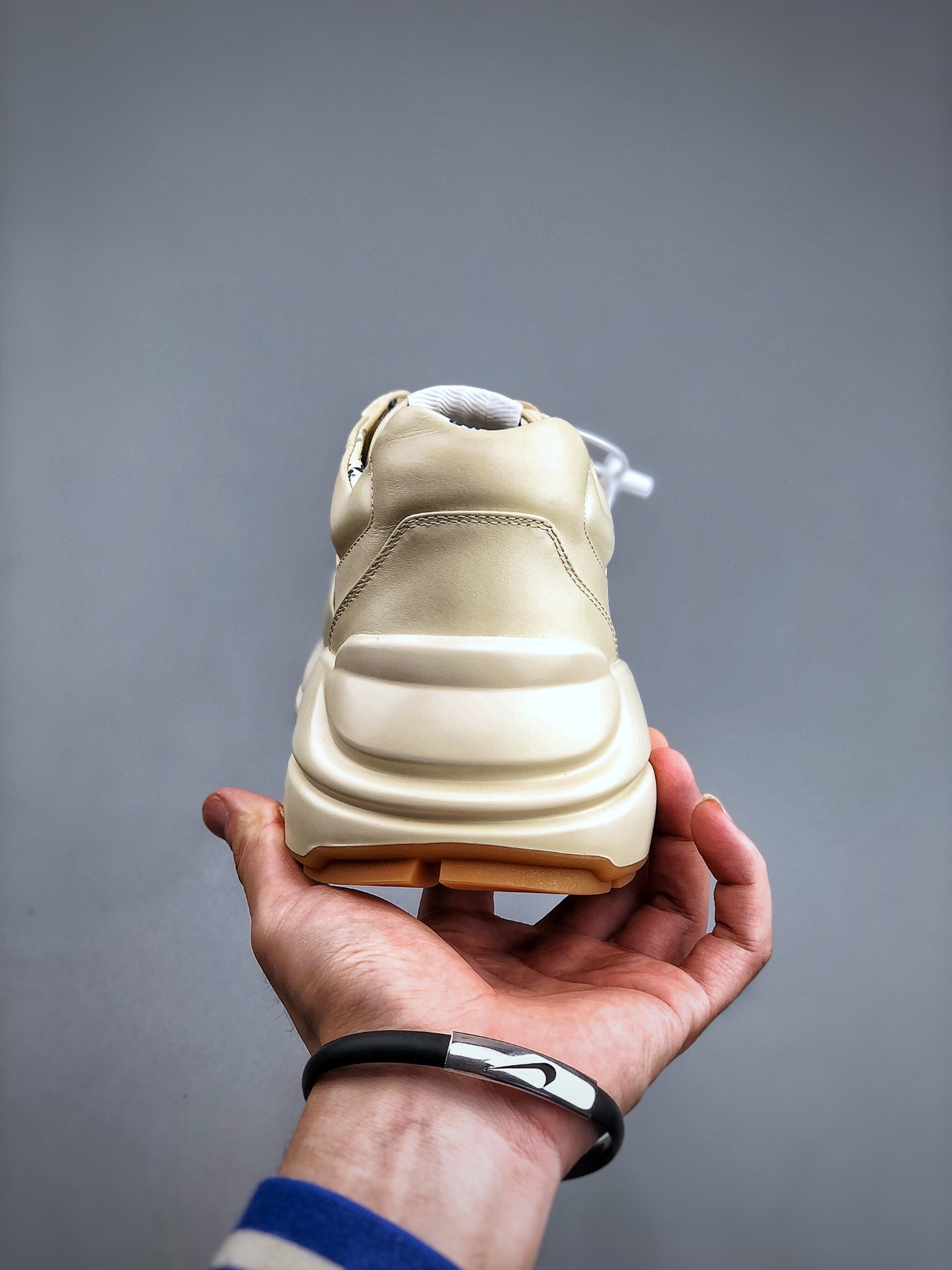 GUCCI Rhyton Round-Toe Lace-Up Casual Sneaker – Unisex, White