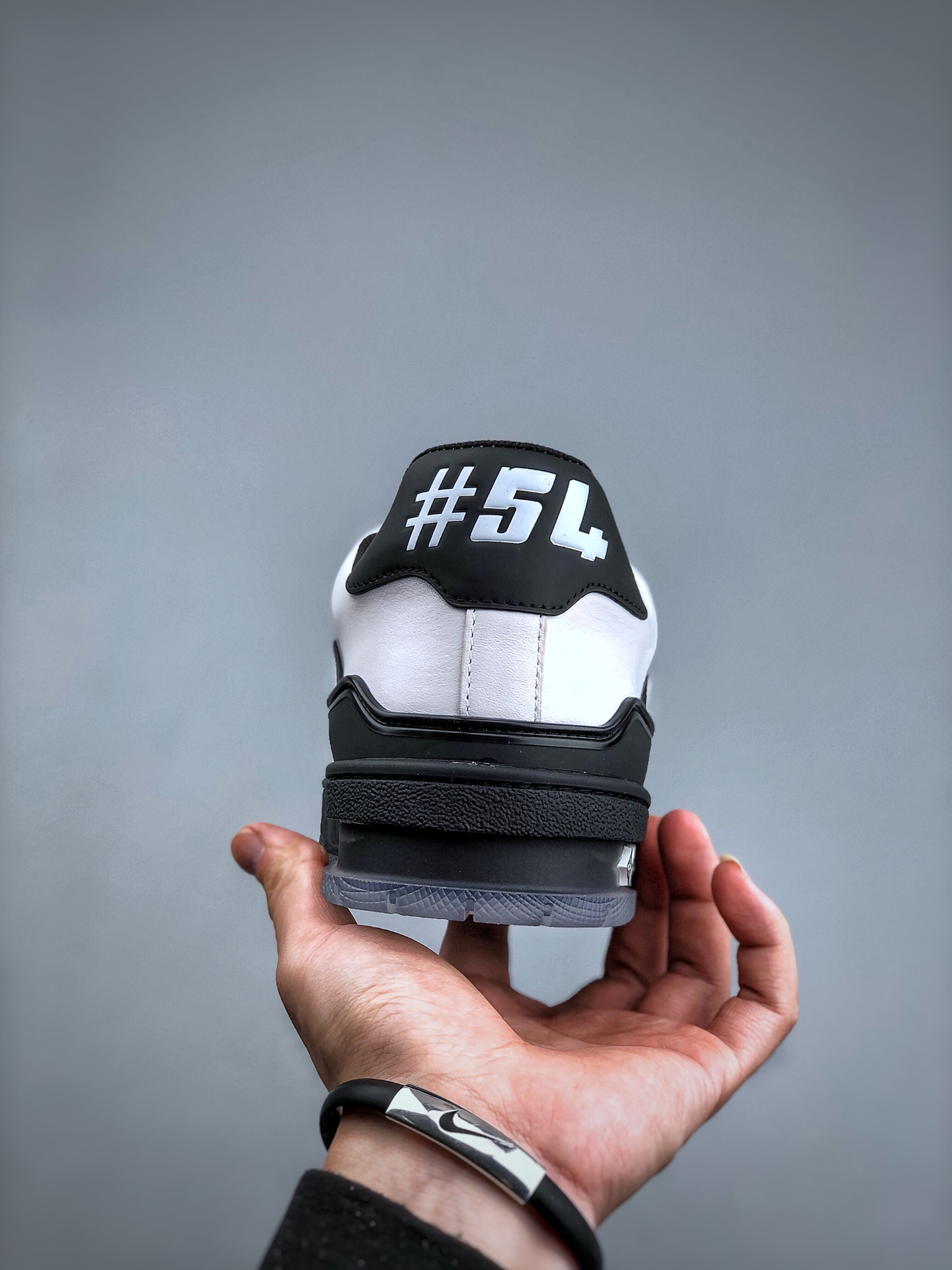 LOUIS VUITTON Trainer Leather Low-Top Fashion Sneaker – Unisex, “Black Samurai” Black & White