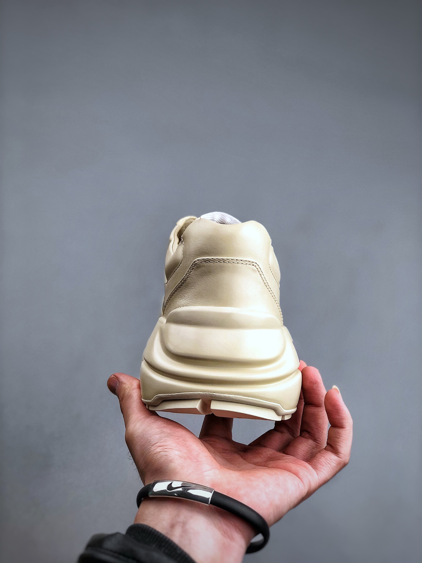 GUCCI Rhyton Low-Top Fashion Dad Sneakers – Unisex, Ivory White