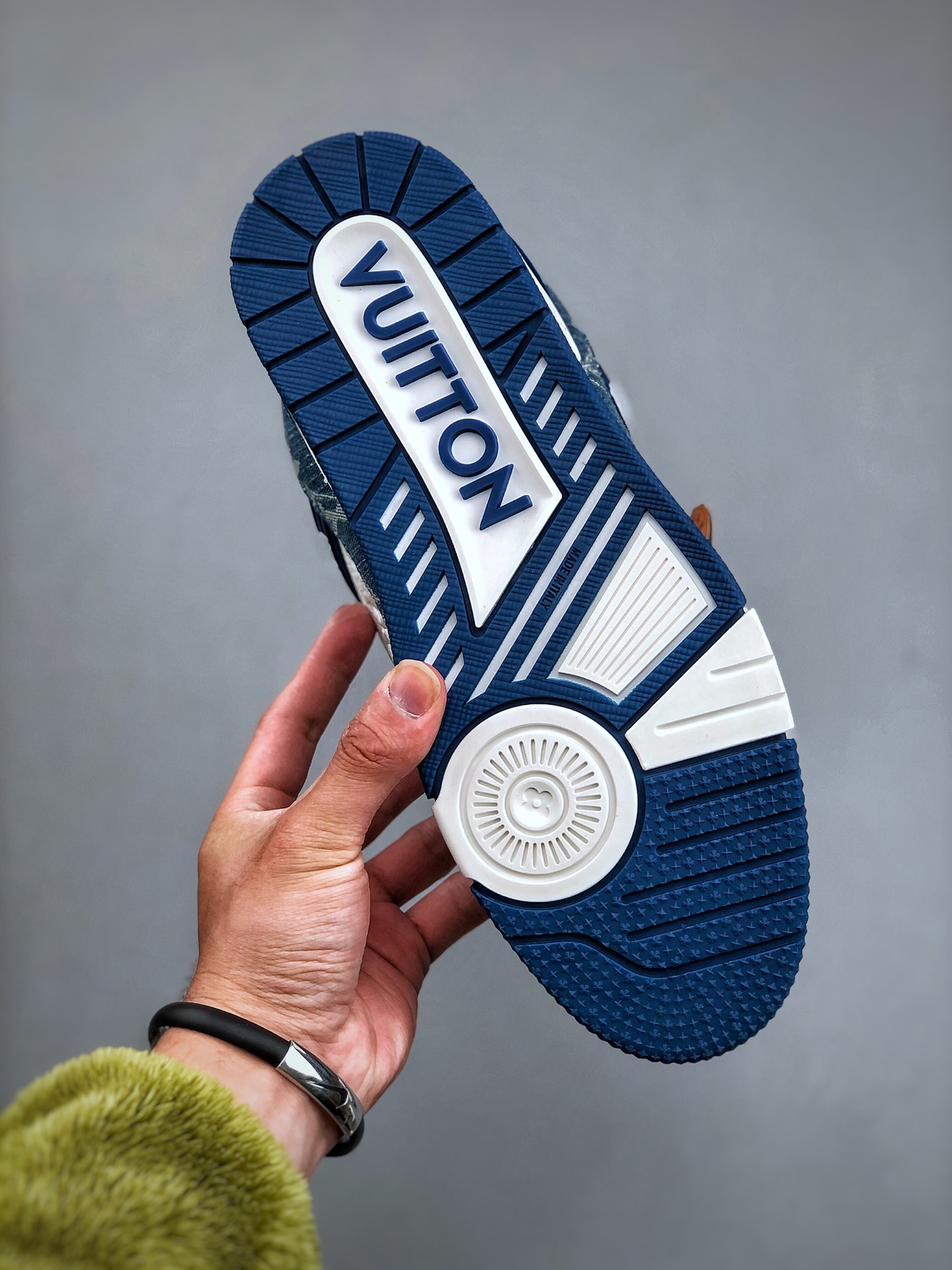 LOUIS VUITTON Trainer Denim & Leather Casual Low-Top Fashion Sneaker – Unisex, Denim Blue & White