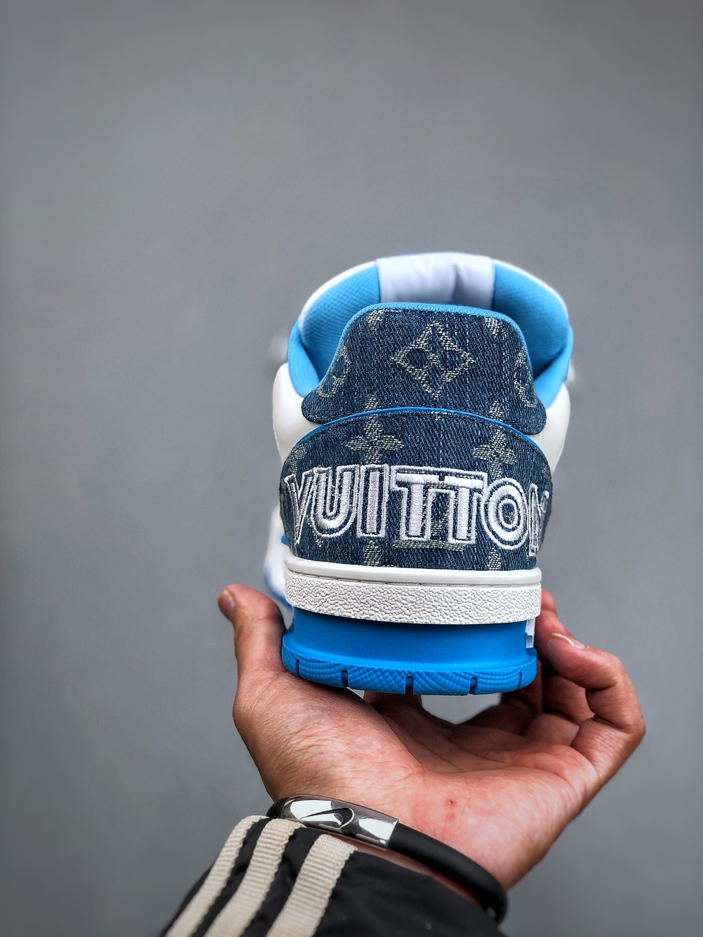 LOUIS VUITTON Trainer Leather Floral Pattern Low-Top Fashion Sneaker – Men’s, Blue & White