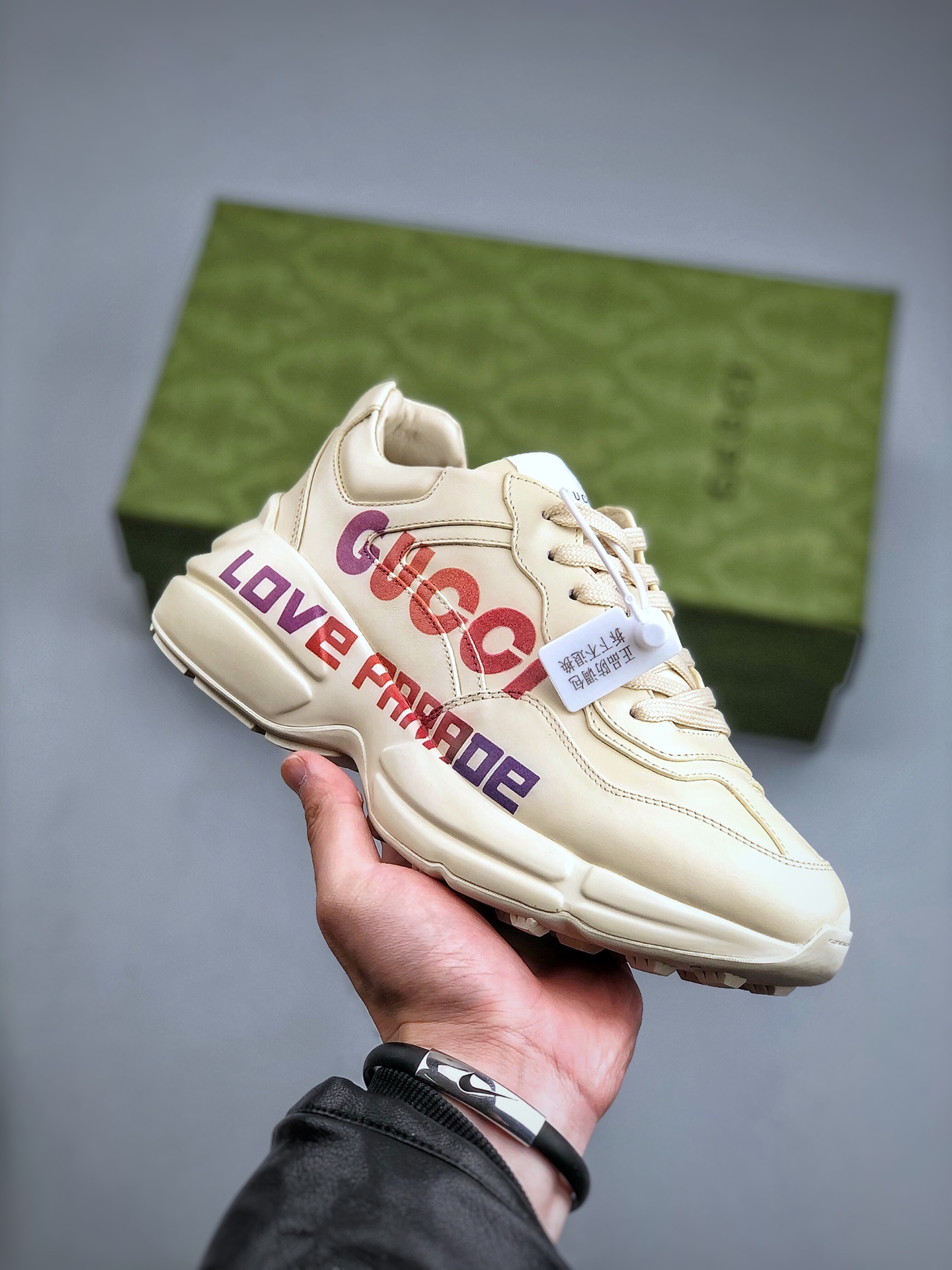 GUCCI Rhyton Low-Top Fashion Dad Sneakers – Unisex, Ivory White