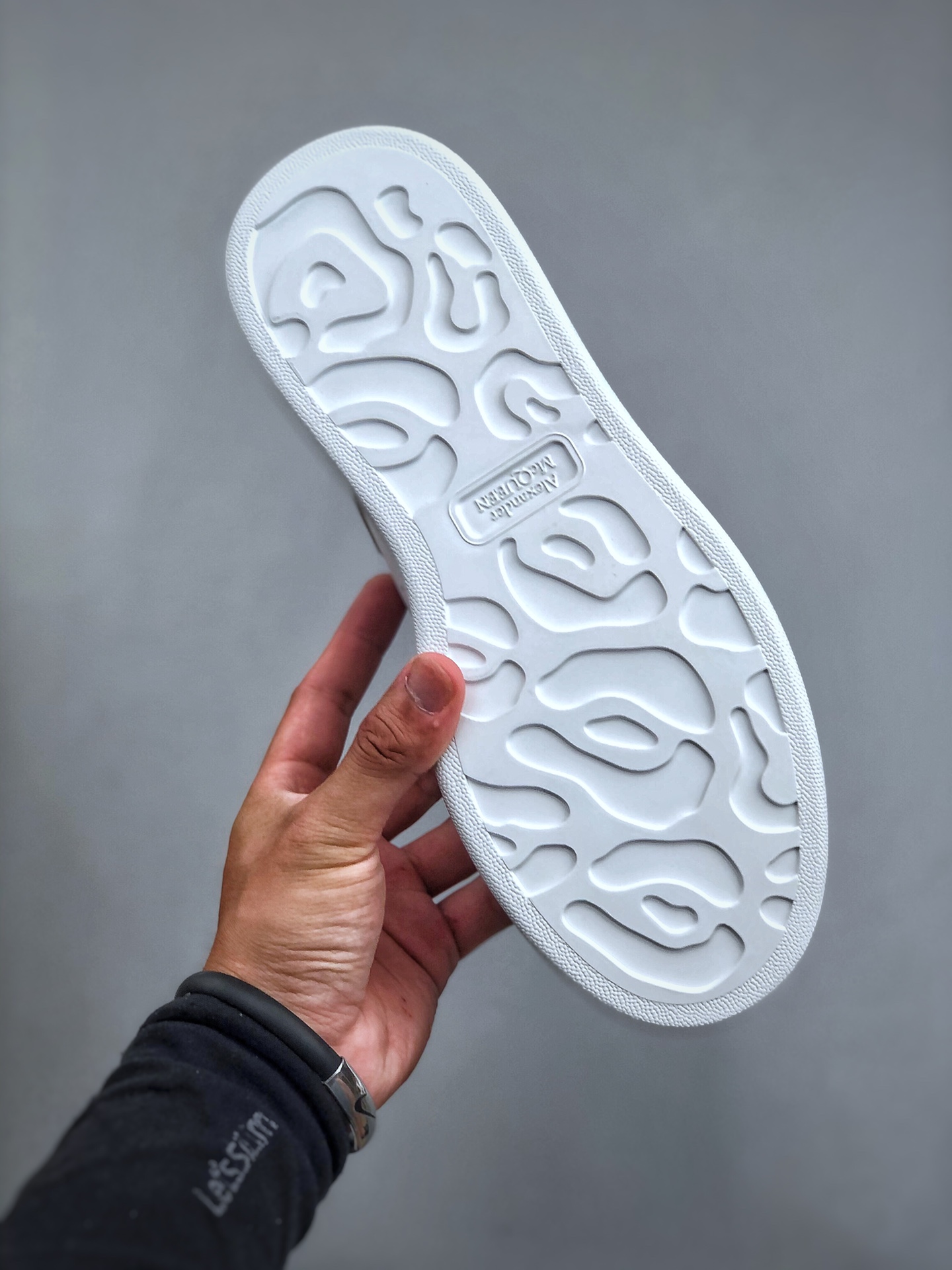 Alexander McQueen Oversized Low-Top Fashion Sneaker – Unisex, Gray