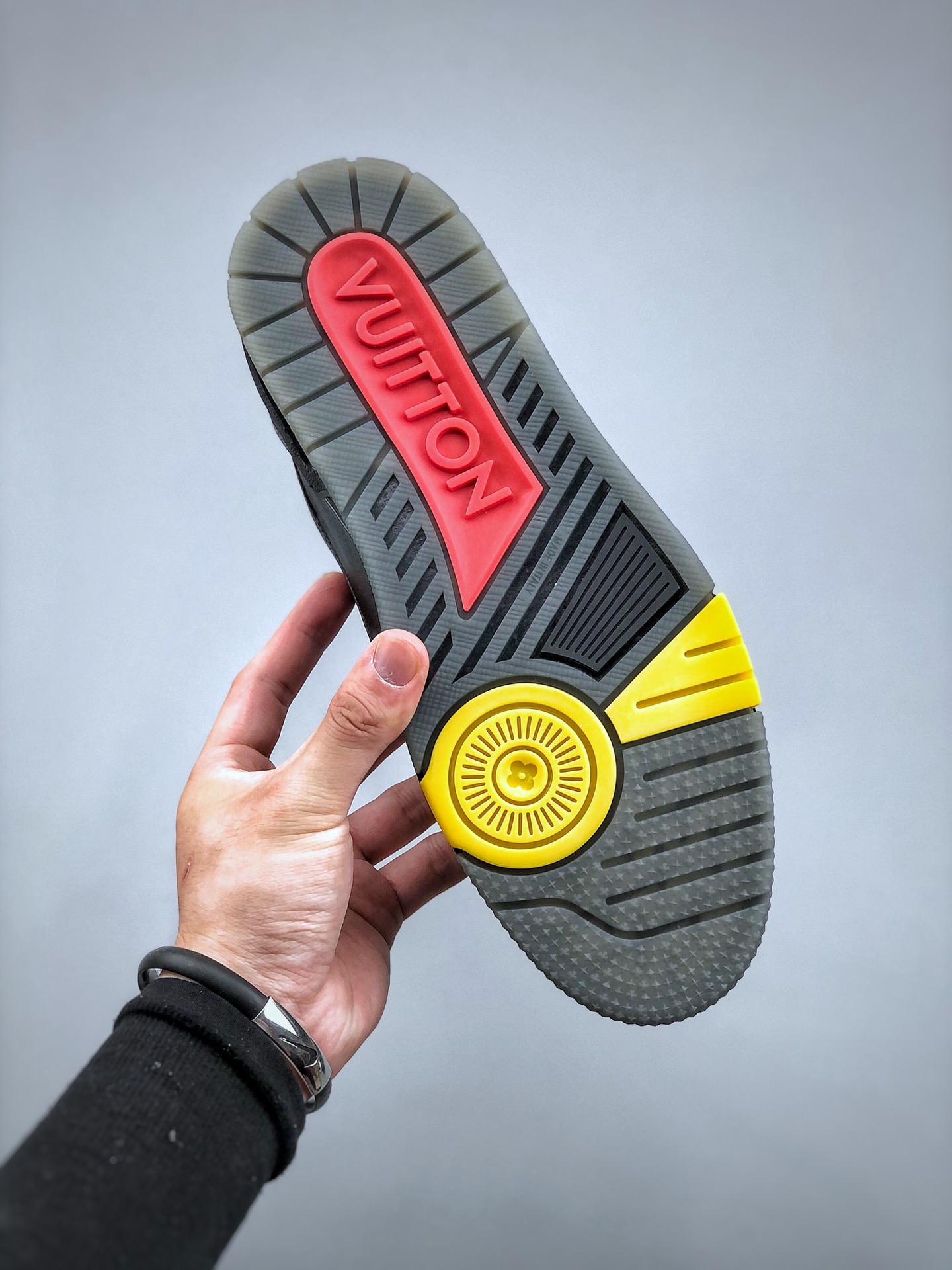 LOUIS VUITTON Trainer Leather Low-Top Fashion Sneaker – Unisex, All Black “Black Samurai”