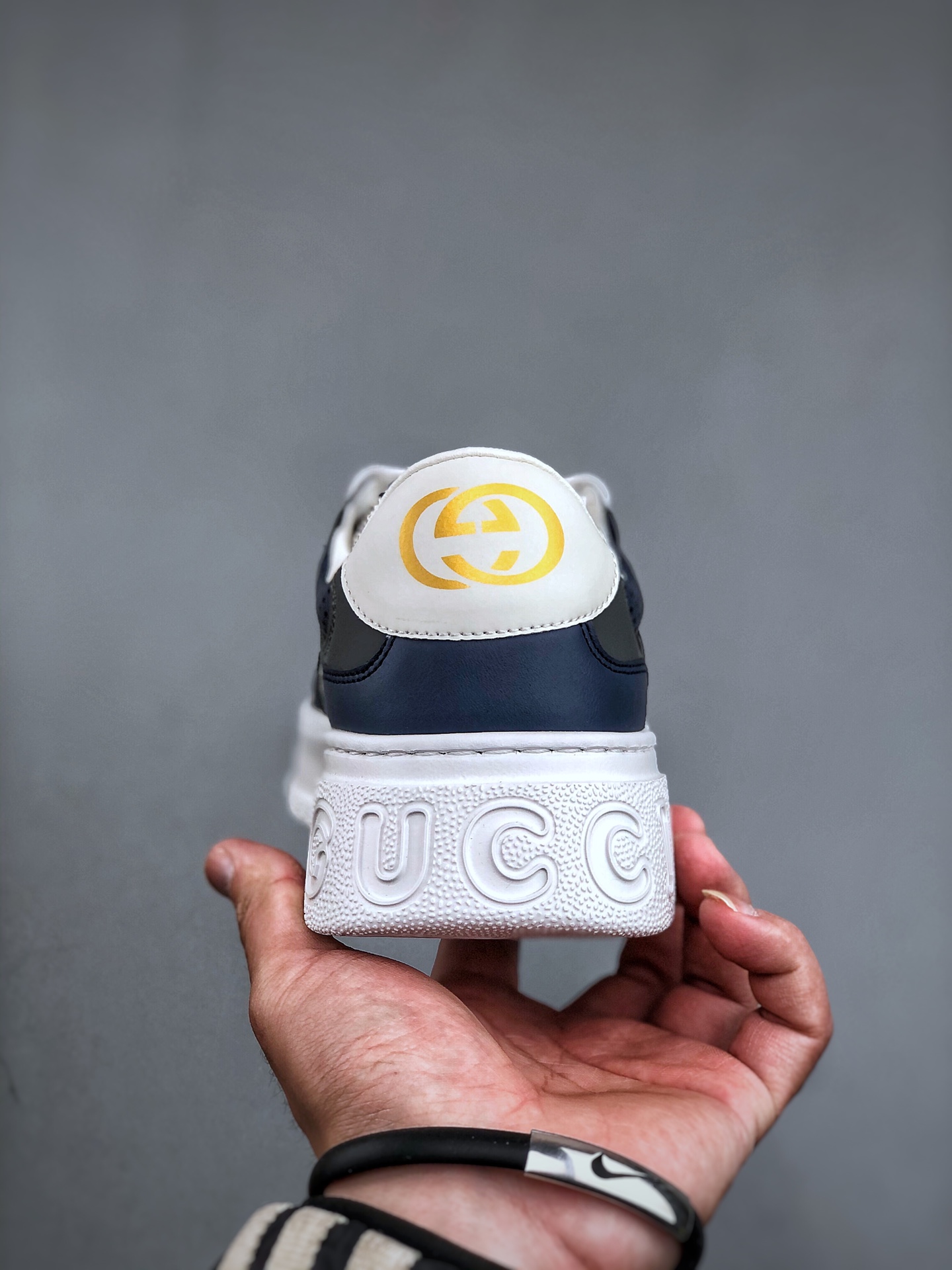 Gucci Men's GG Supreme Low-Top Sneakers – Blue Fashion Shoes