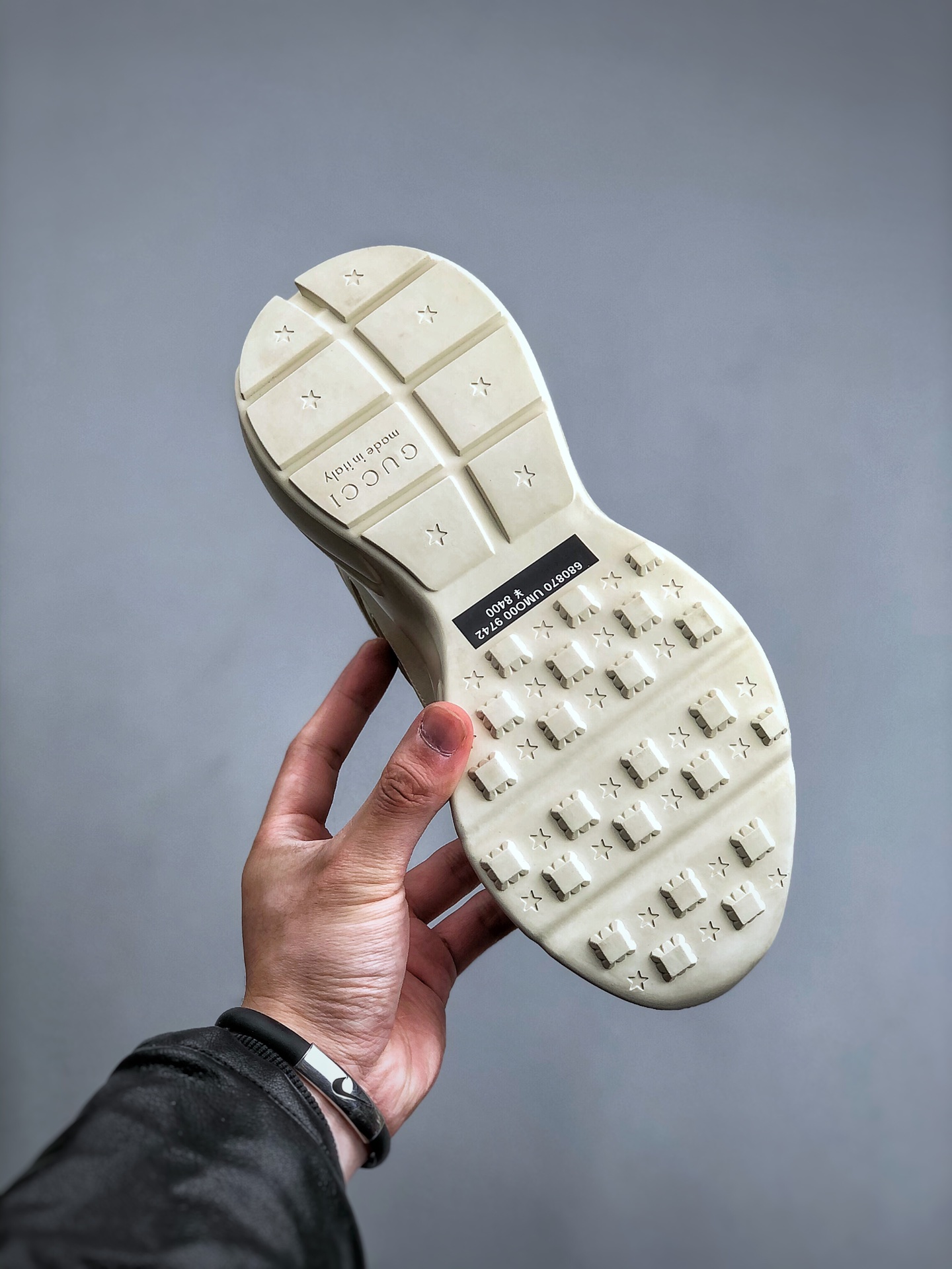 GUCCI Rhyton Low-Top Fashion Dad Sneakers – Unisex, Ivory White