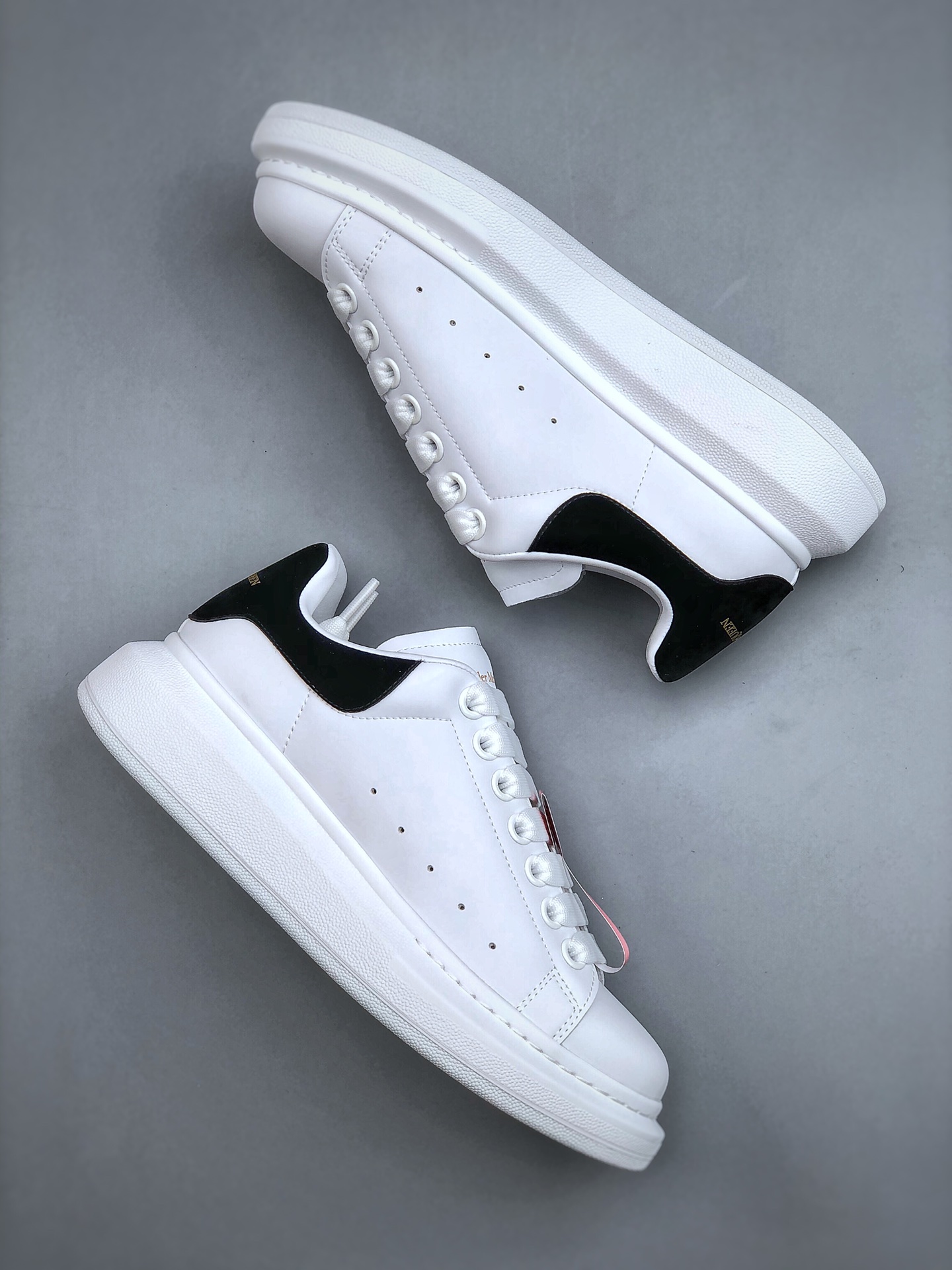 Alexander McQueen Oversized Leather Lace-Up Sneakers White/Black Heel – Unisex Low-Top