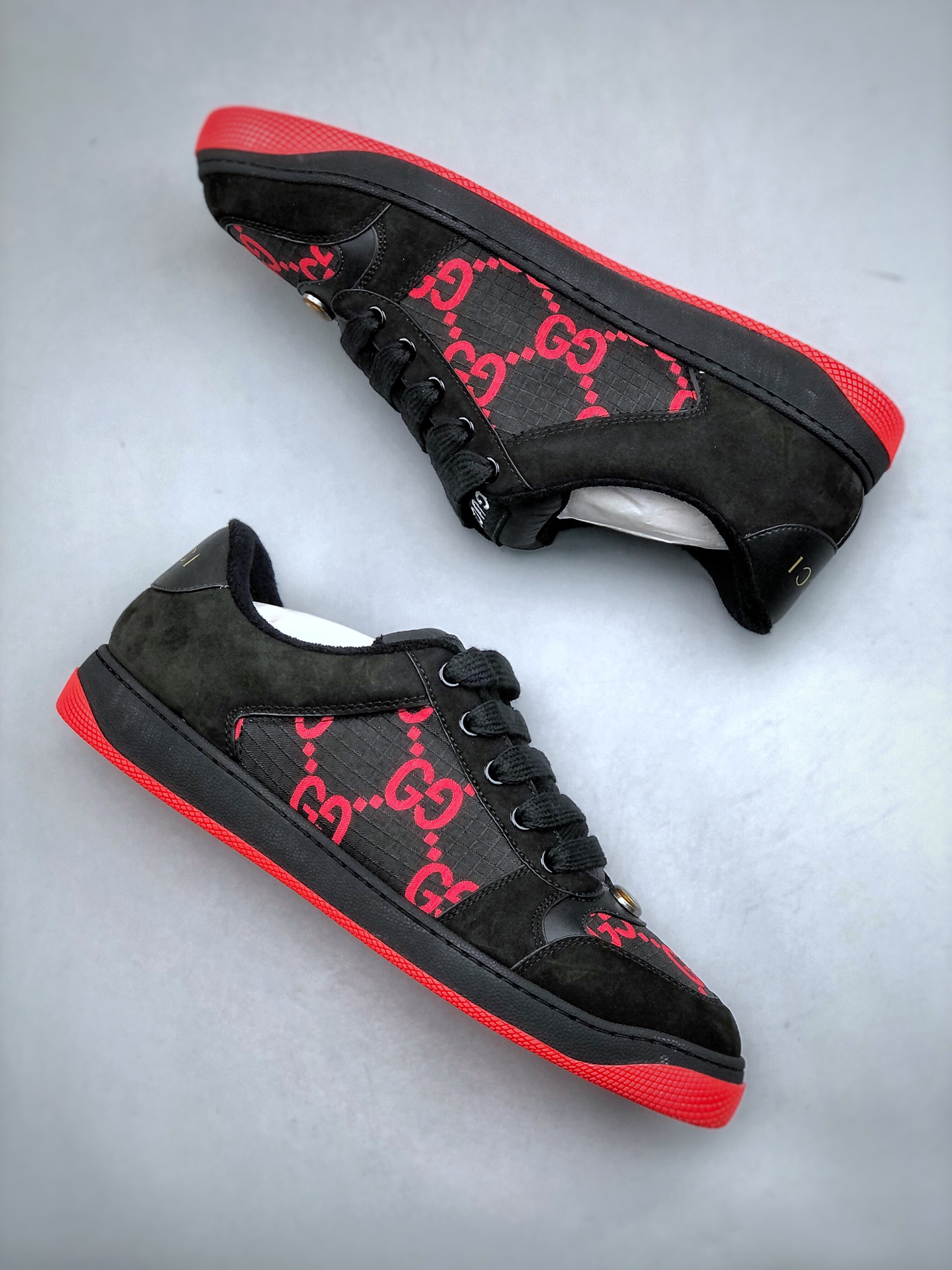 GUCCI Screener Distressed Canvas Low-Top Sneaker with Shock Absorption – Men’s Black/Red