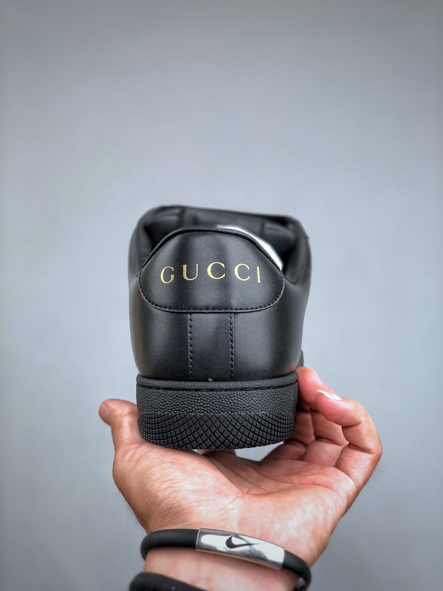 GUCCI Screener Leather Round-Toe Lace-Up Low-Top Sneaker – Men's, Black