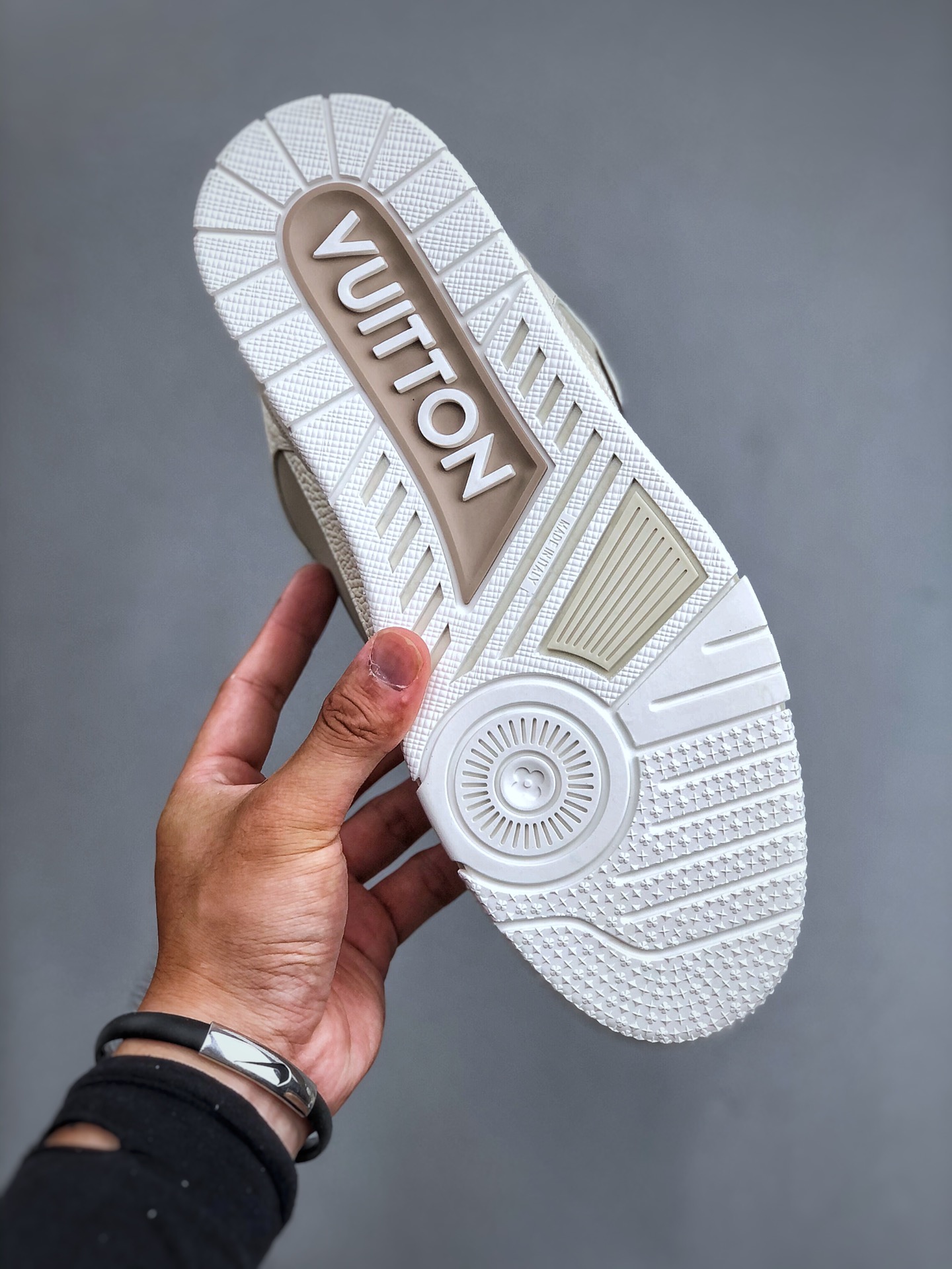 Louis Vuitton Men's Trainer Suede Sneakers – Beige Low-Top Lace-Up Casual Shoes