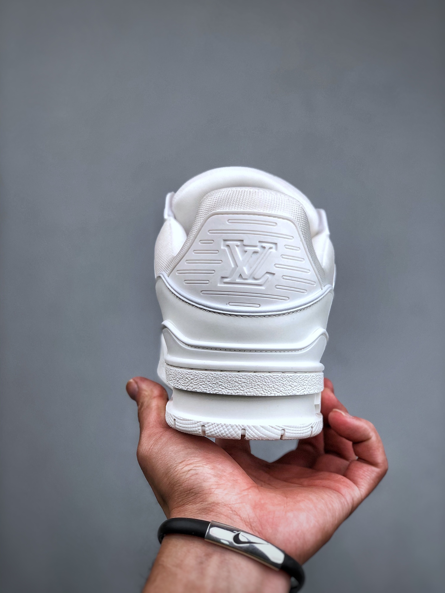 LOUIS VUITTON Trainer Leather Round-Toe Lace-Up Non-Slip Low-Top Sneaker – Women’s, White