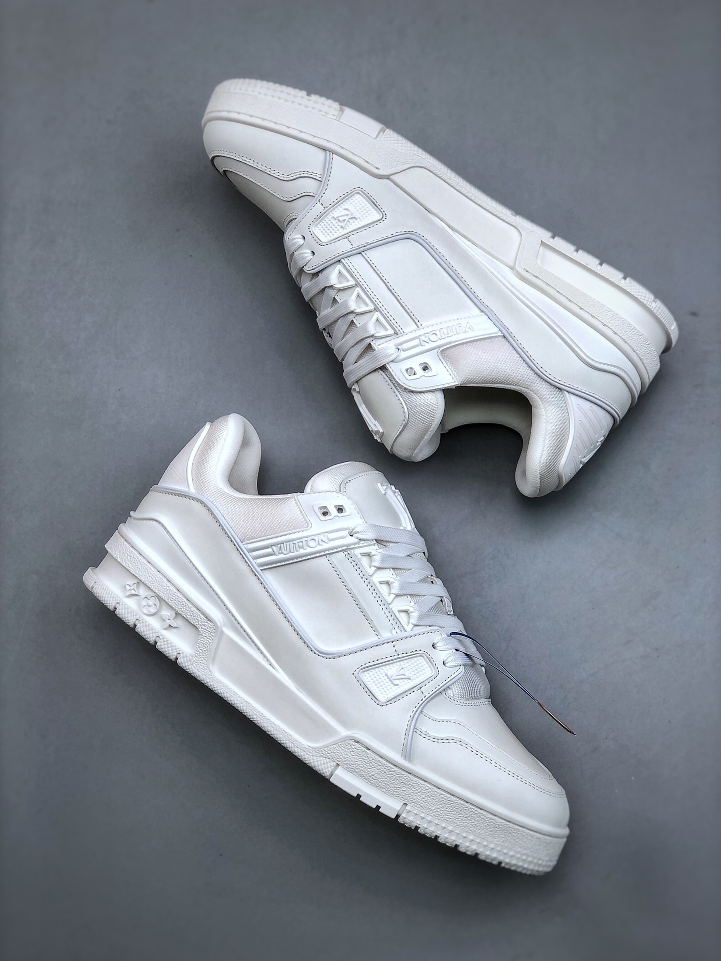 LOUIS VUITTON Trainer Leather Round-Toe Lace-Up Non-Slip Low-Top Sneaker – Women’s, White