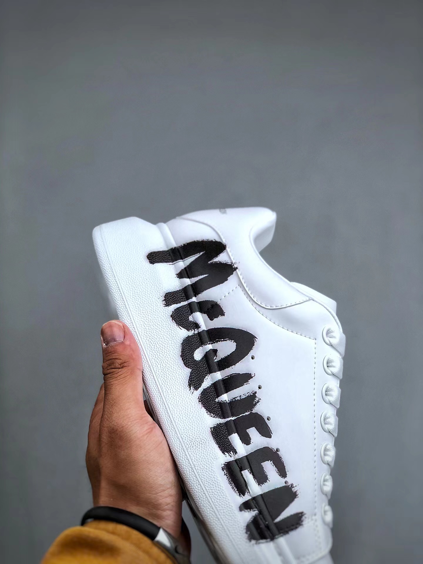Alexander McQueen Oversized Leather Low-Top Fashion Sneaker – Unisex, White