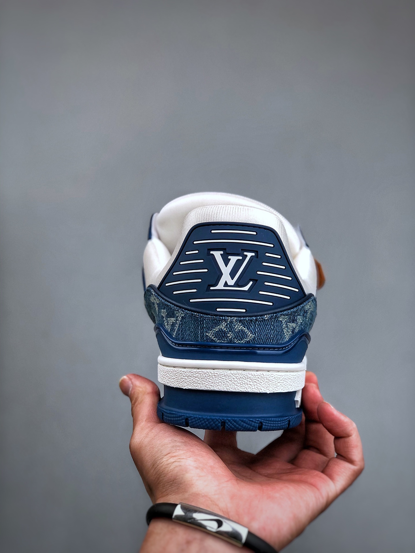 LOUIS VUITTON Trainer Denim & Leather Casual Low-Top Fashion Sneaker – Unisex, Denim Blue & White