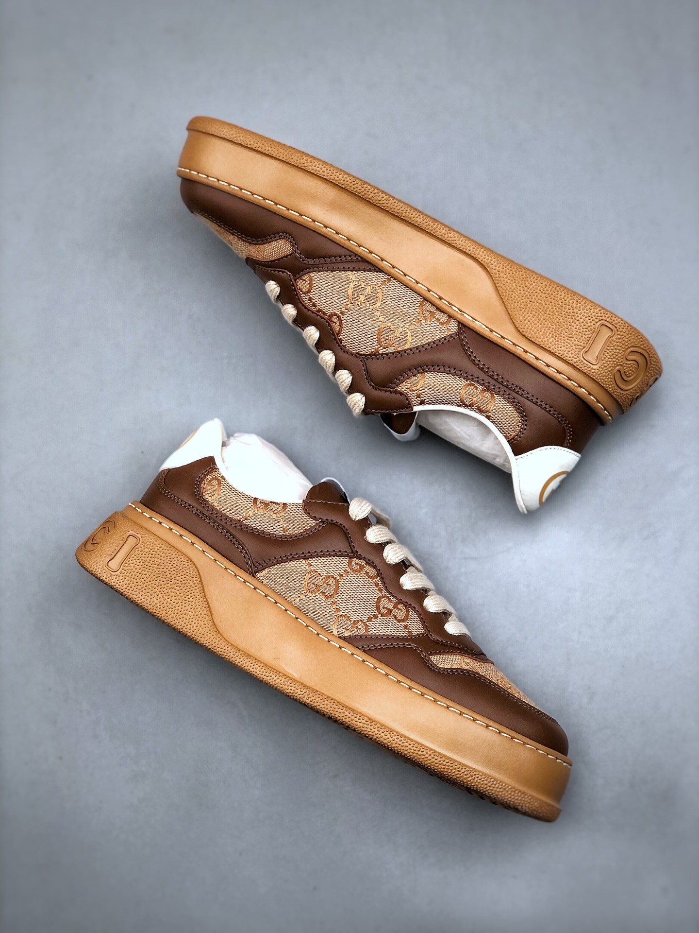 Gucci Chunky B Sneaker – Brown Low-Top Unisex Fashion Shoes