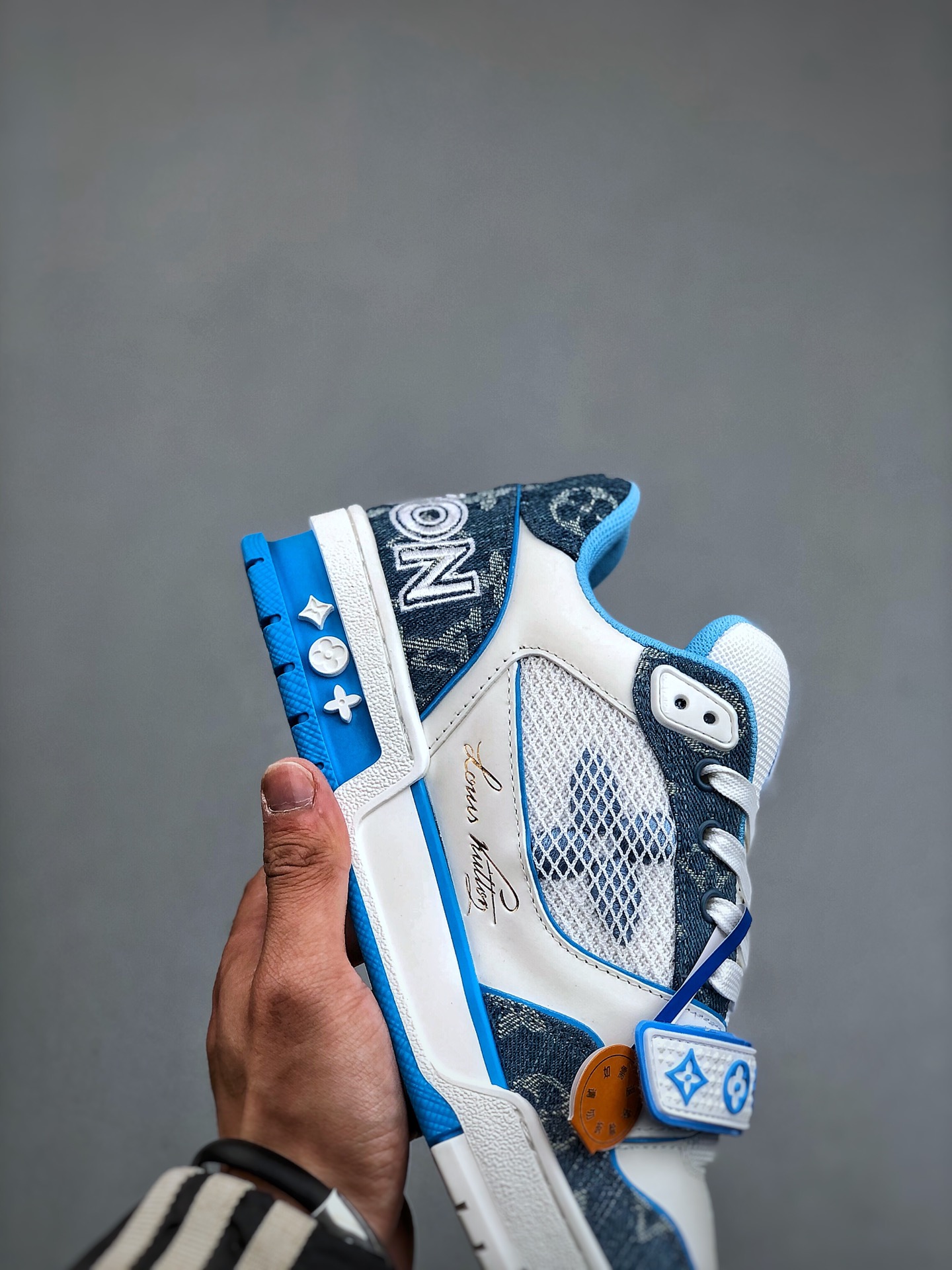 LOUIS VUITTON Trainer Leather Floral Pattern Low-Top Fashion Sneaker – Men’s, Blue & White