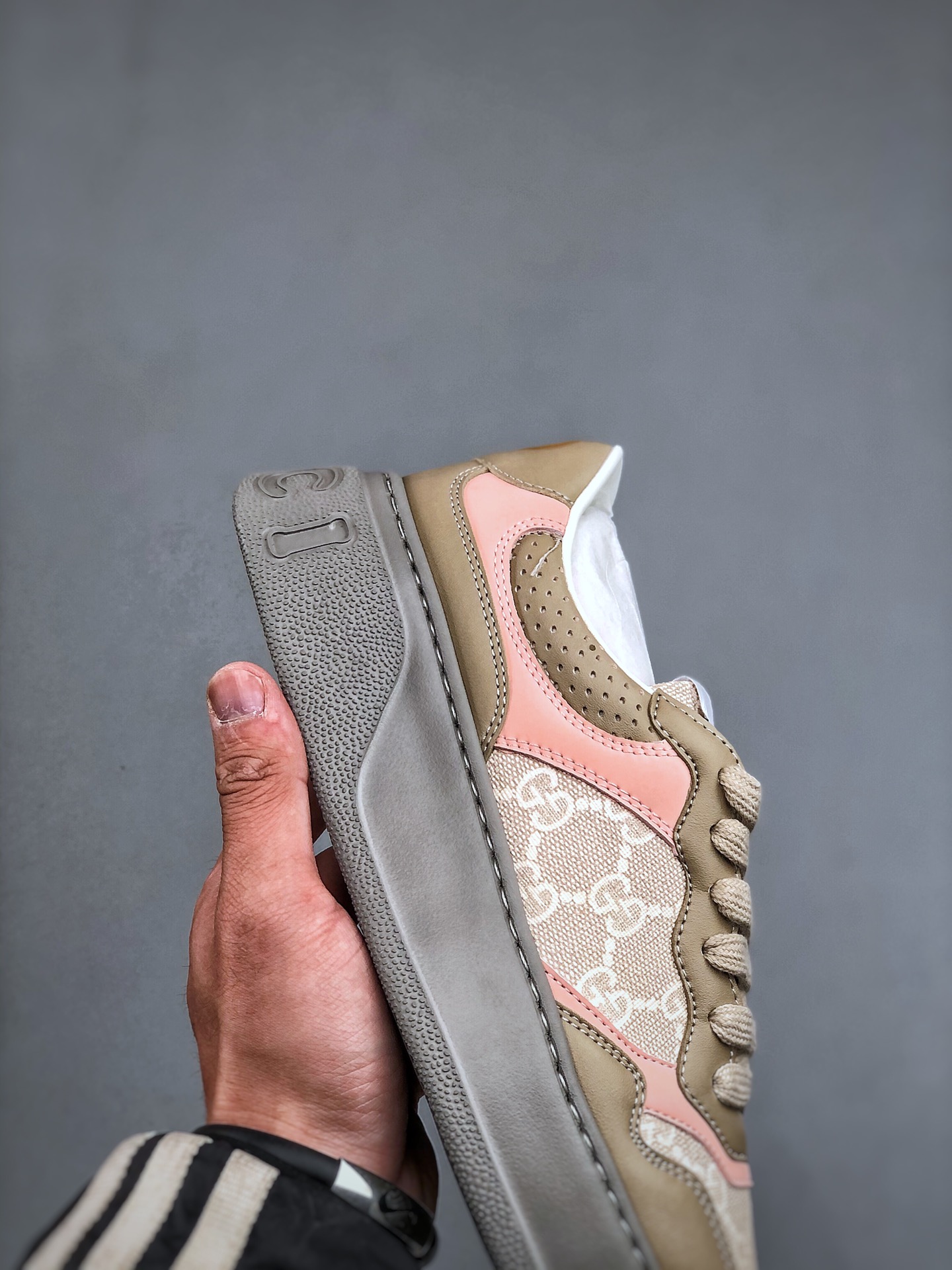 Gucci Women’s GG Supreme Leather Low-Top Sneakers – Beige Pink