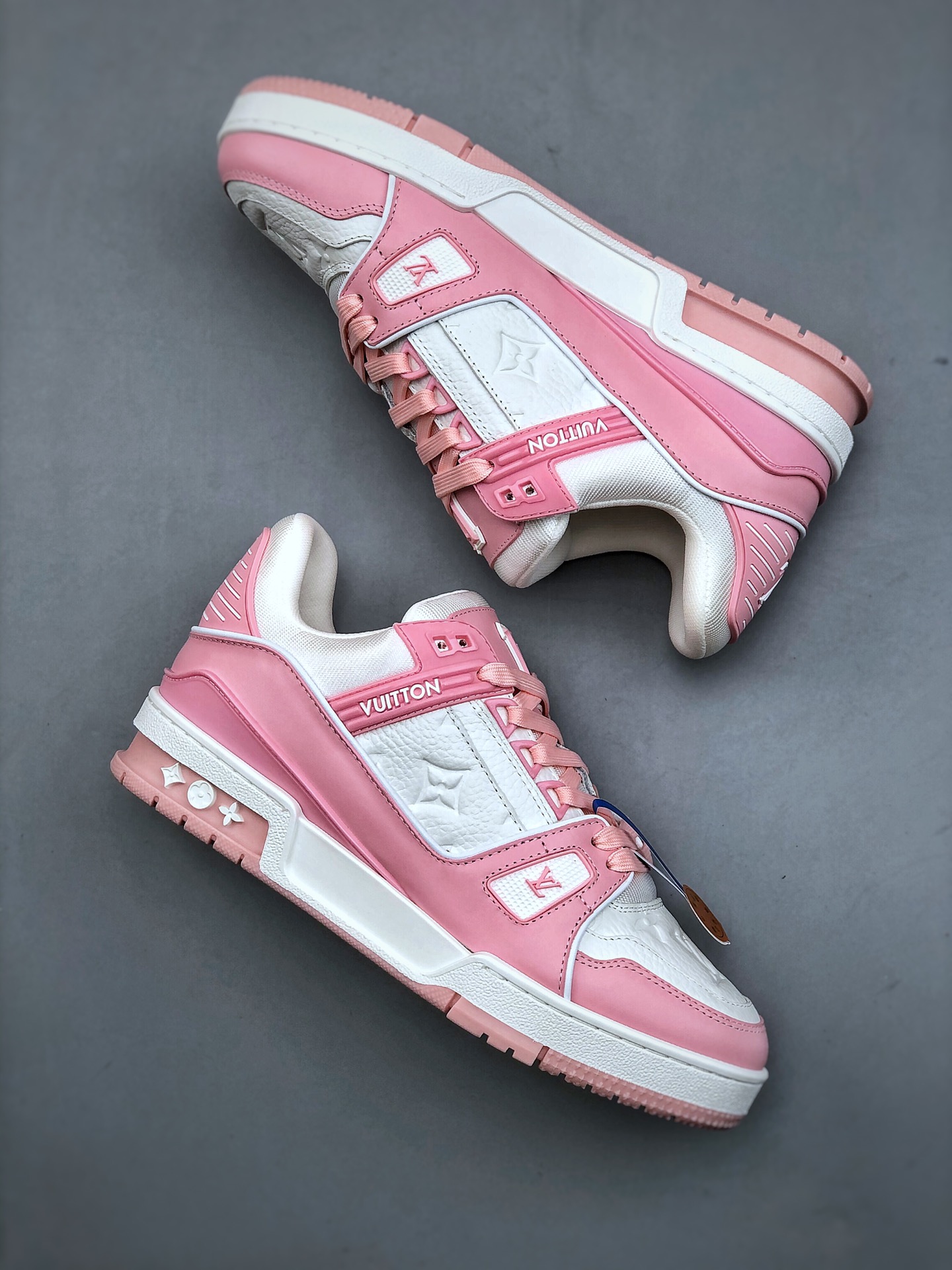 LOUIS VUITTON Trainer Leather Round-Toe Lace-Up Low-Top Fashion Sneaker – Unisex, Rose Pink