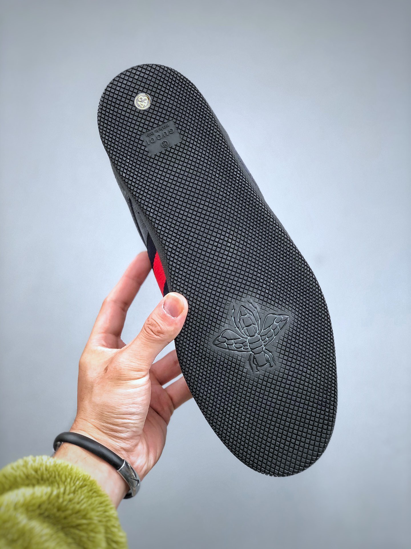 GUCCI Screener Round-Toe Lace-Up Low-Top Casual Sneaker for Men – Blue