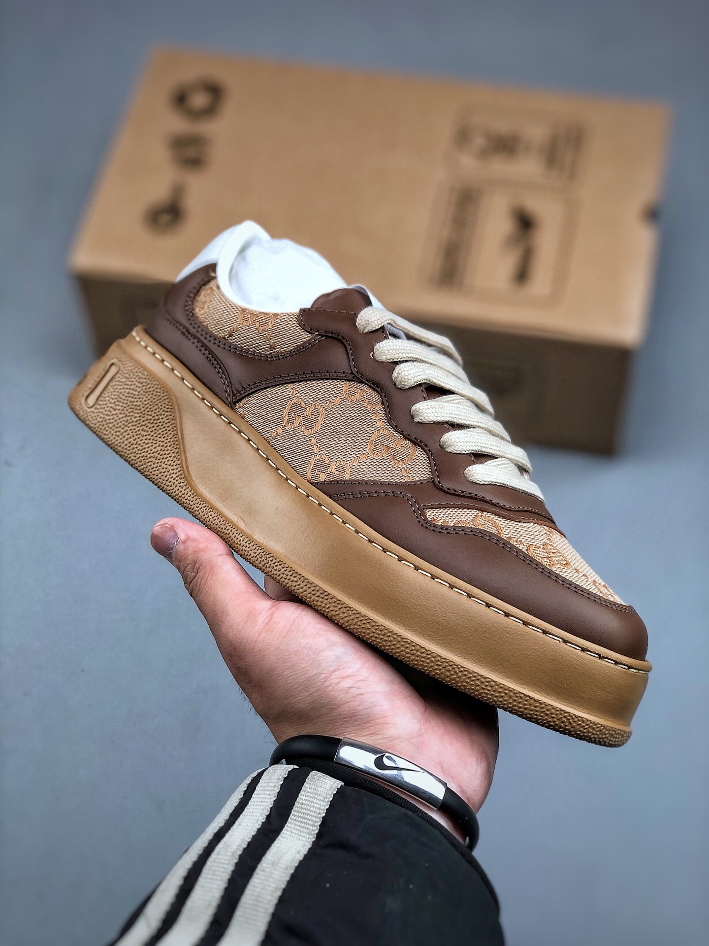 Gucci Chunky B Sneaker – Brown Low-Top Unisex Fashion Shoes