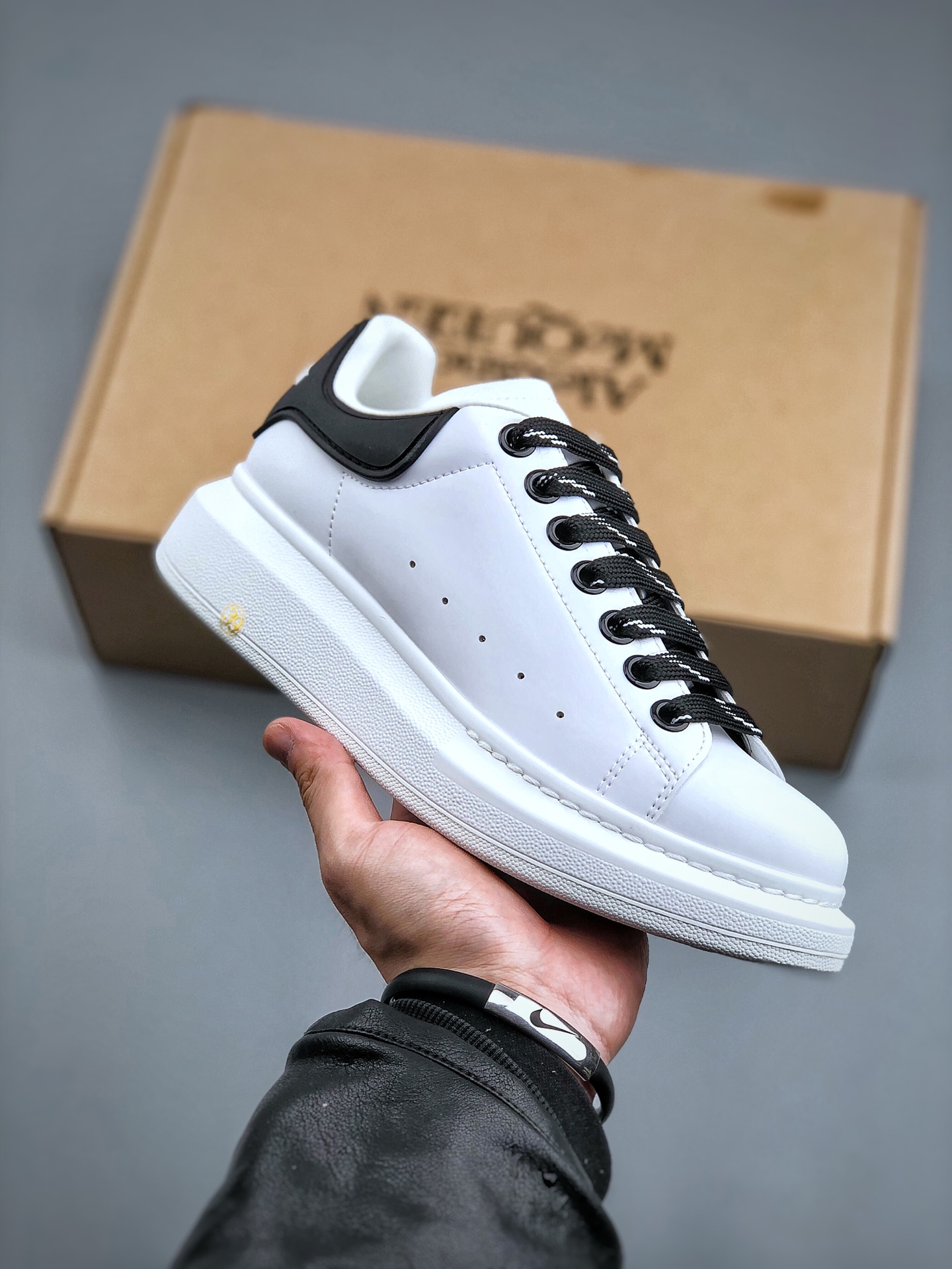 Alexander McQueen Oversized Leather Lace-Up Low-Top Fashion Sneaker – Unisex, White & Black