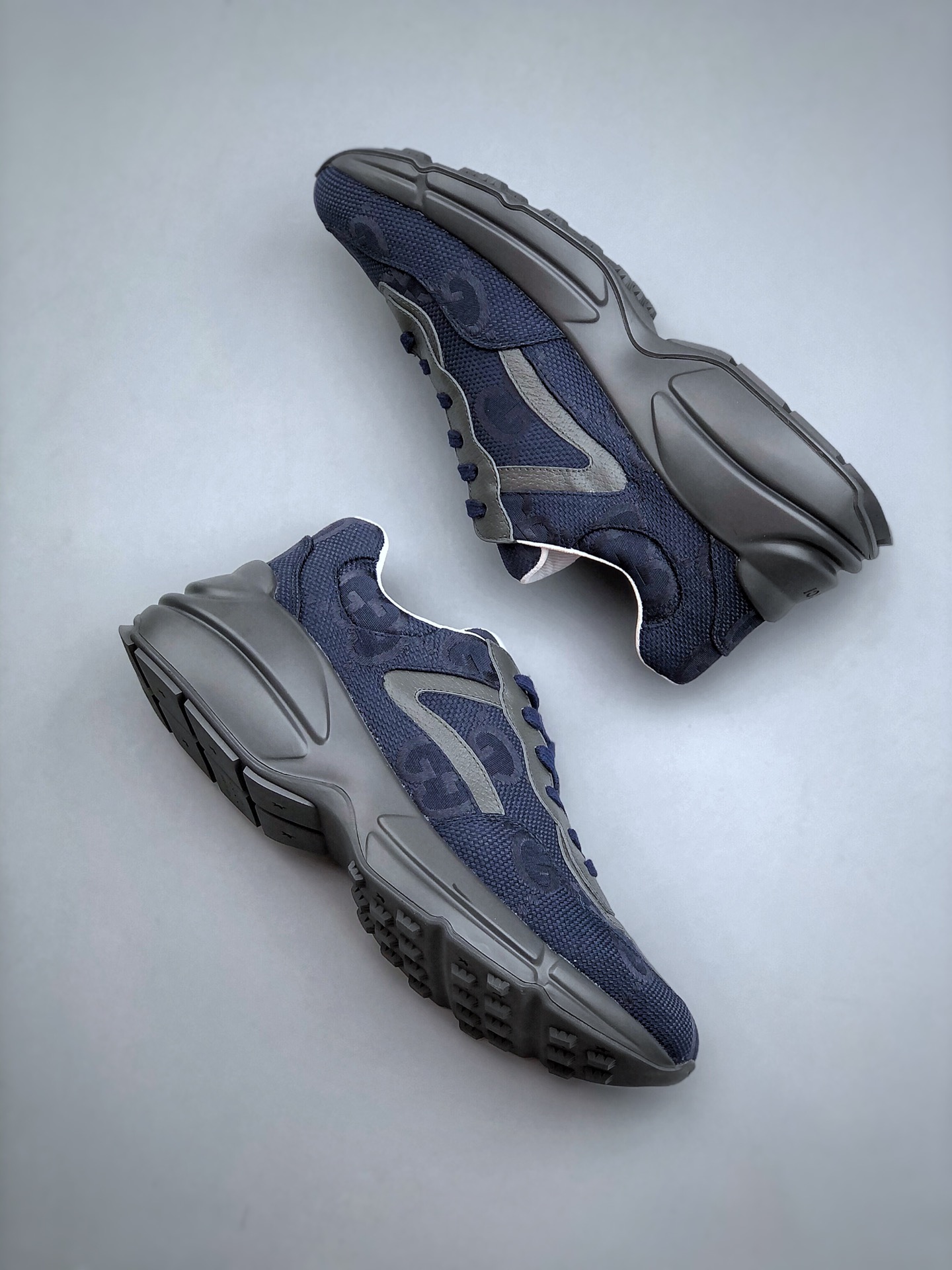 GUCCI Rhyton GG Comfortable Versatile Low-Top Casual Sneaker – Unisex, Blue