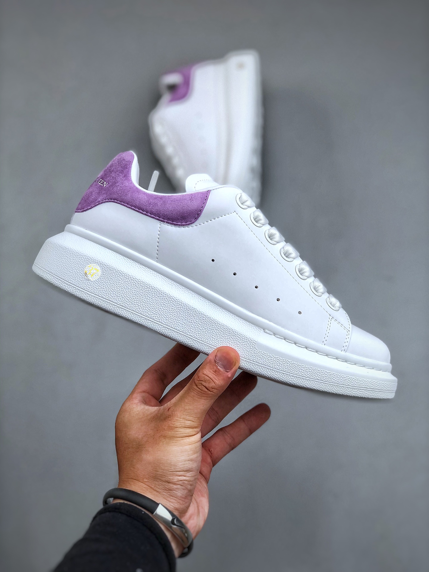 Alexander McQueen Oversized Low-Top Fashion Sneaker – Women’s, Purple