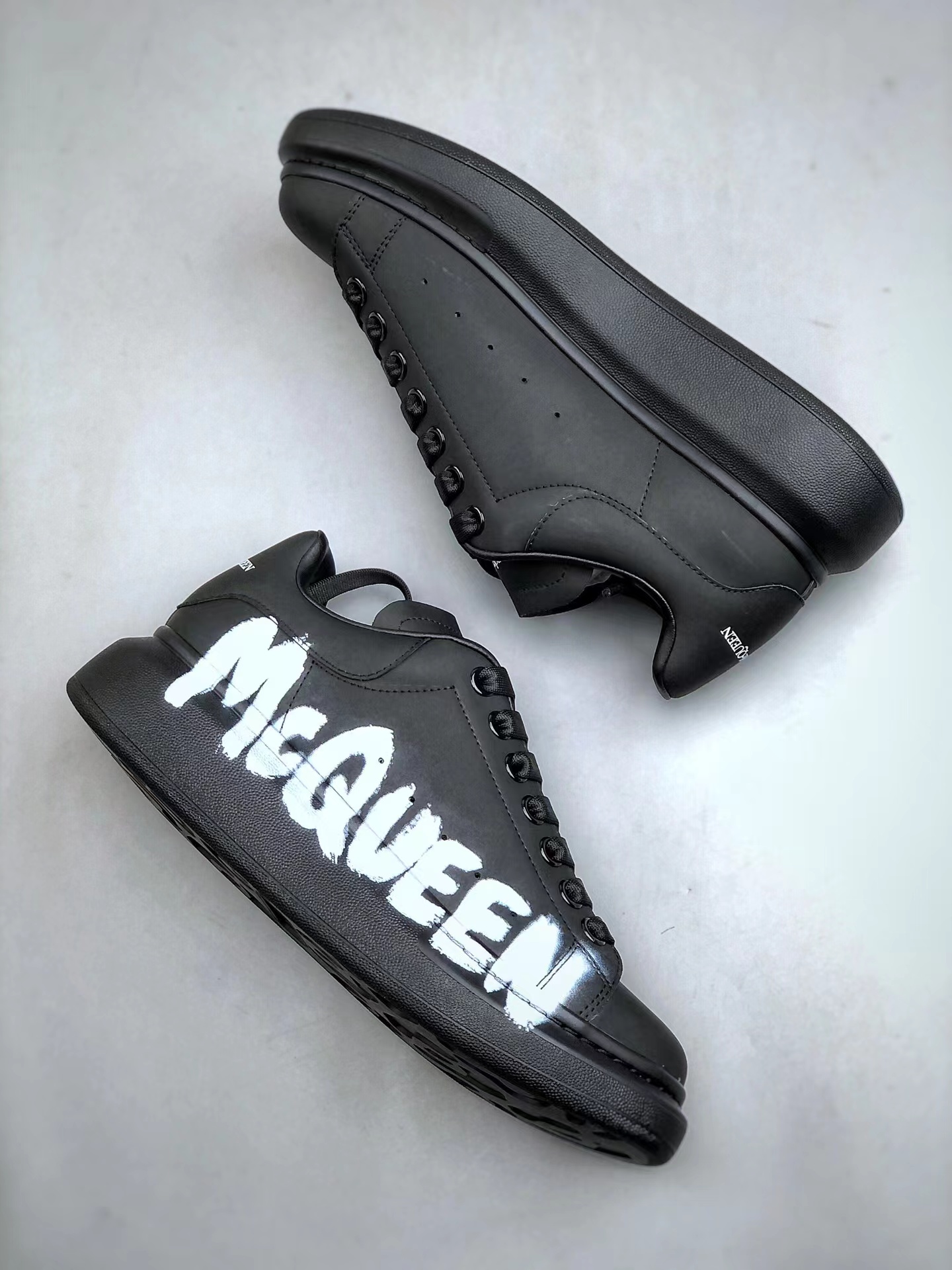 Alexander McQueen Oversized Leather Low-Top Fashion Sneaker – Unisex, Black