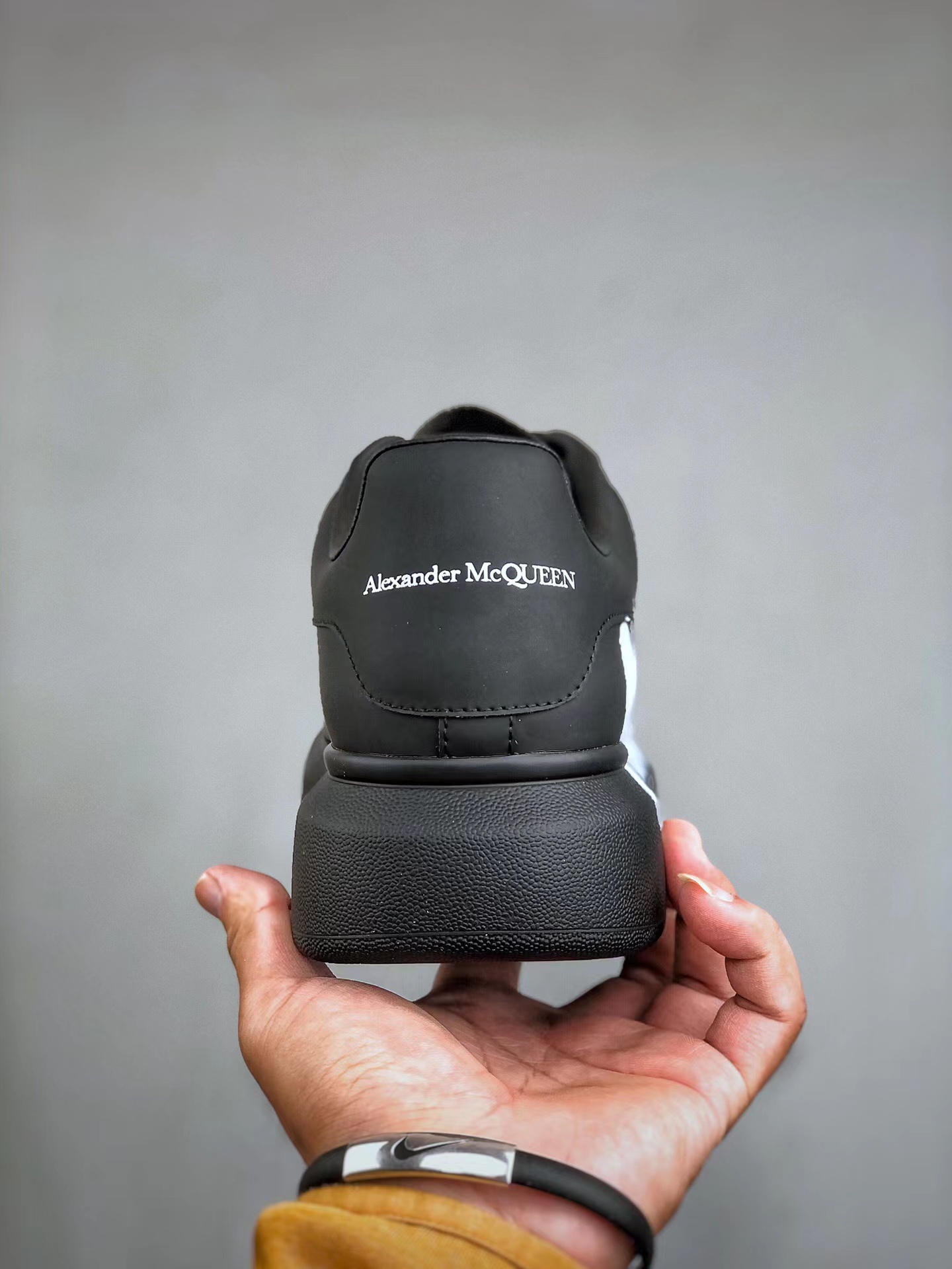 Alexander McQueen Oversized Leather Low-Top Fashion Sneaker – Unisex, Black