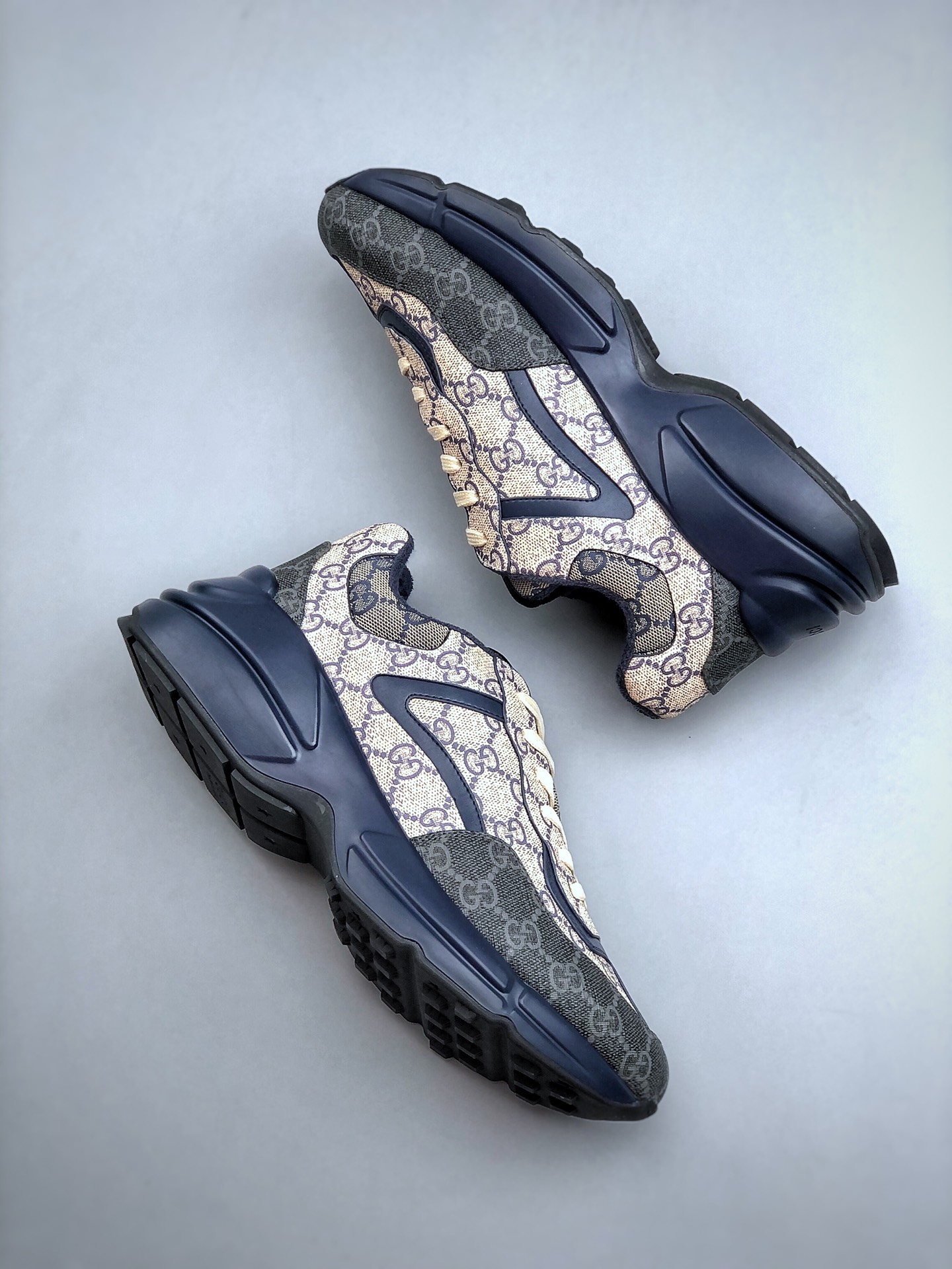 GUCCI Rhyton Fabric & Synthetic Leather Classic Durable Non-Slip Low-Top Dad Sneakers – Unisex, Off-White/Blue