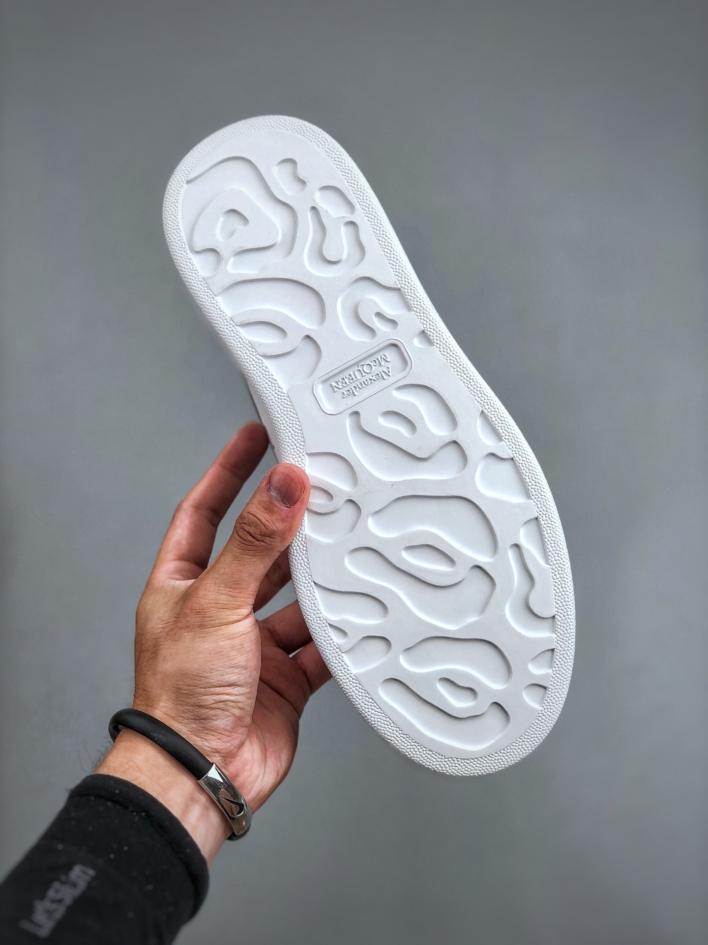 Alexander McQueen Smooth Calfskin Low-Top Casual Fashion Sneaker – Unisex, Sky Blue