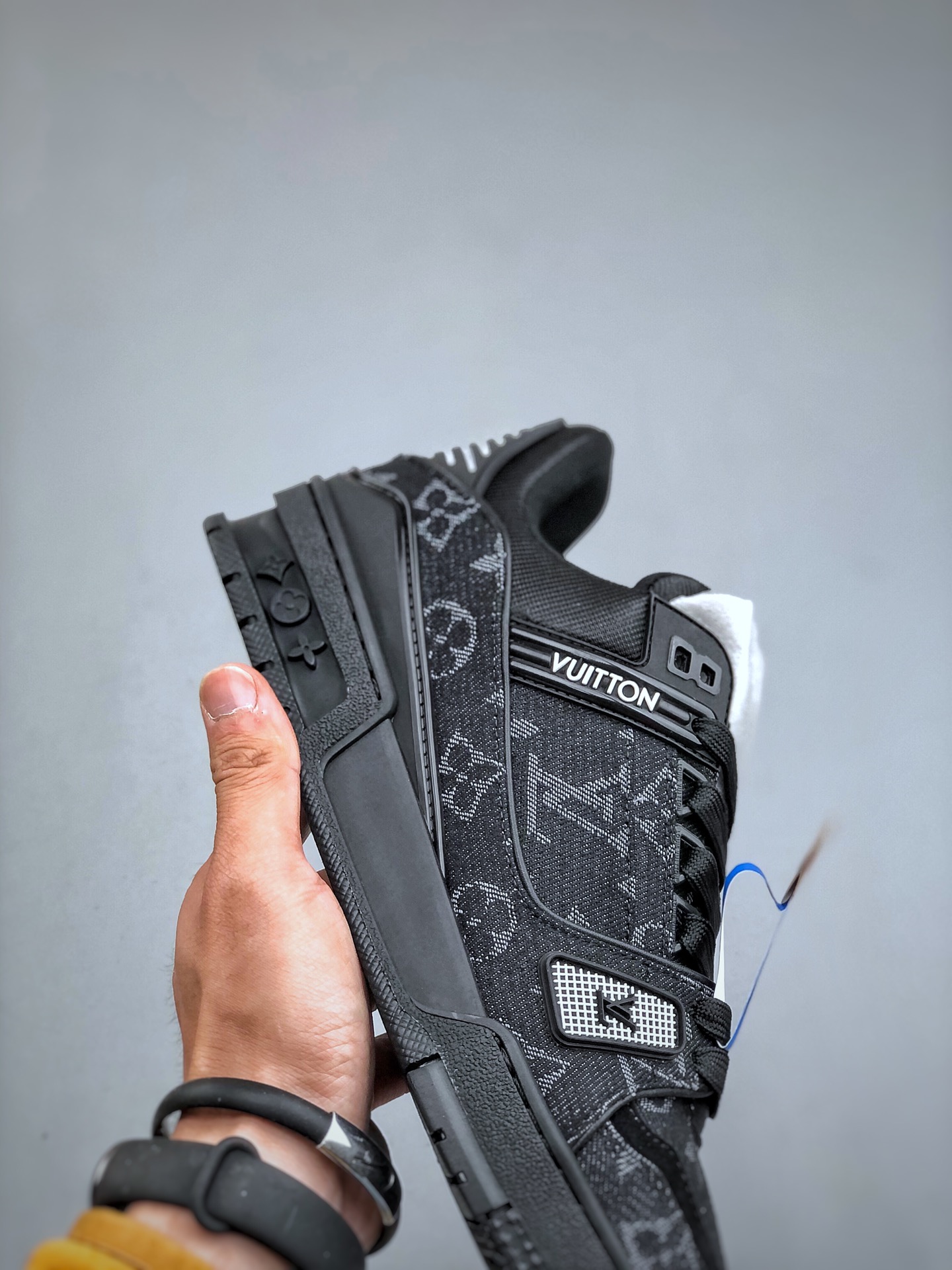 Louis Vuitton Trainer Sneakers – Men's 2025 Spring Low-Top Lace-Up in Black