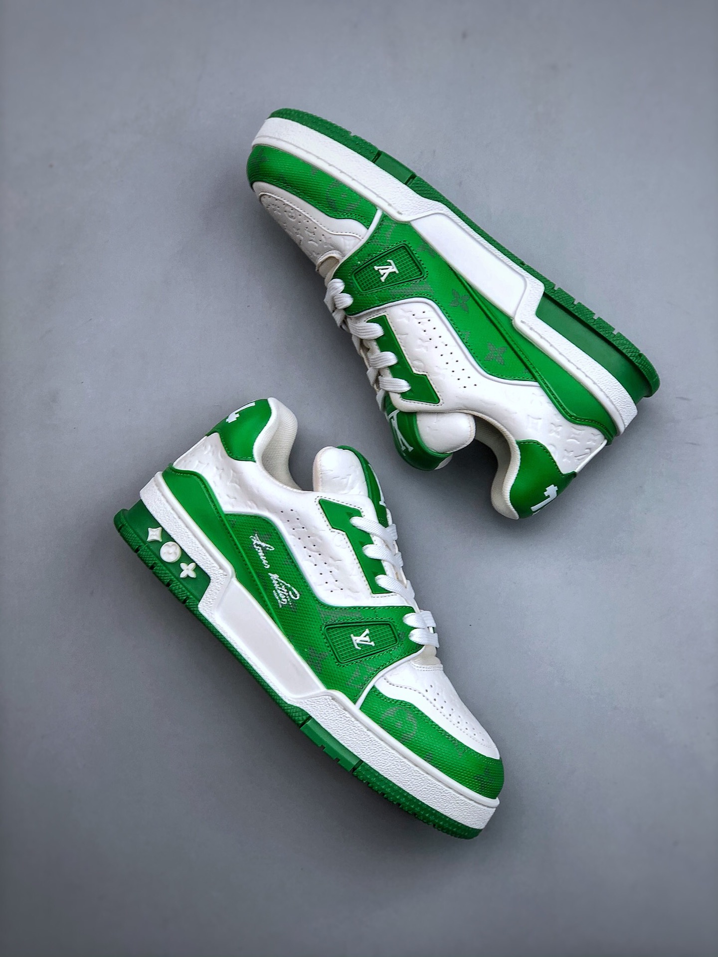 Louis Vuitton LV Trainer Sneaker Signature Green White 1AANG3